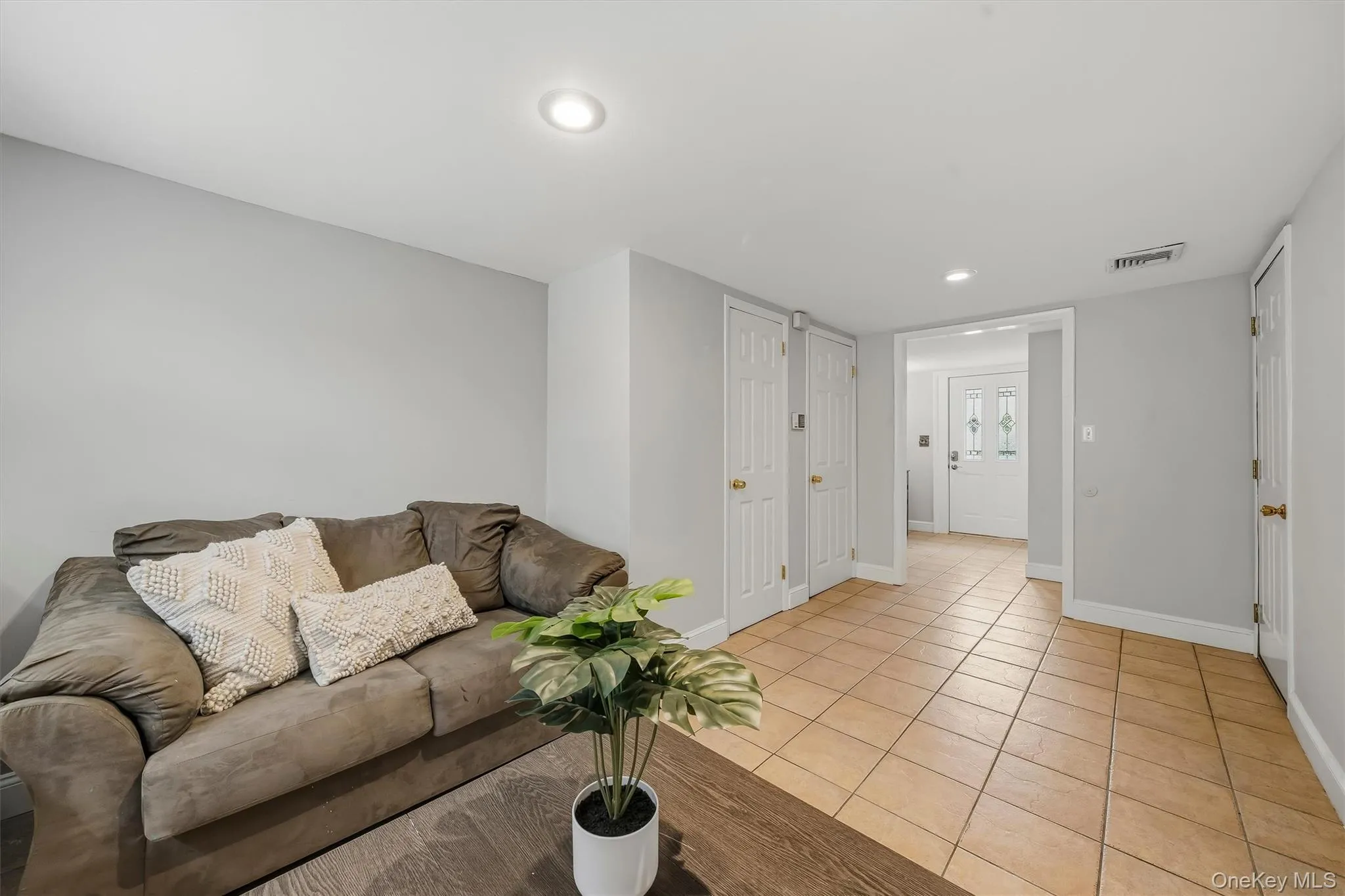37 Lenox Avenue, Clarkstown, NY, 3 Bedrooms Bedrooms, 8 Rooms Rooms,1 BathroomBathrooms,Residential,For Rent,Lenox,0,1056855 37 Lenox Avenue, Clarkstown, NY, 3 Bedrooms Bedrooms, 8 Rooms Rooms,1 BathroomBathrooms,Residential,For Rent,Lenox,0,1056855