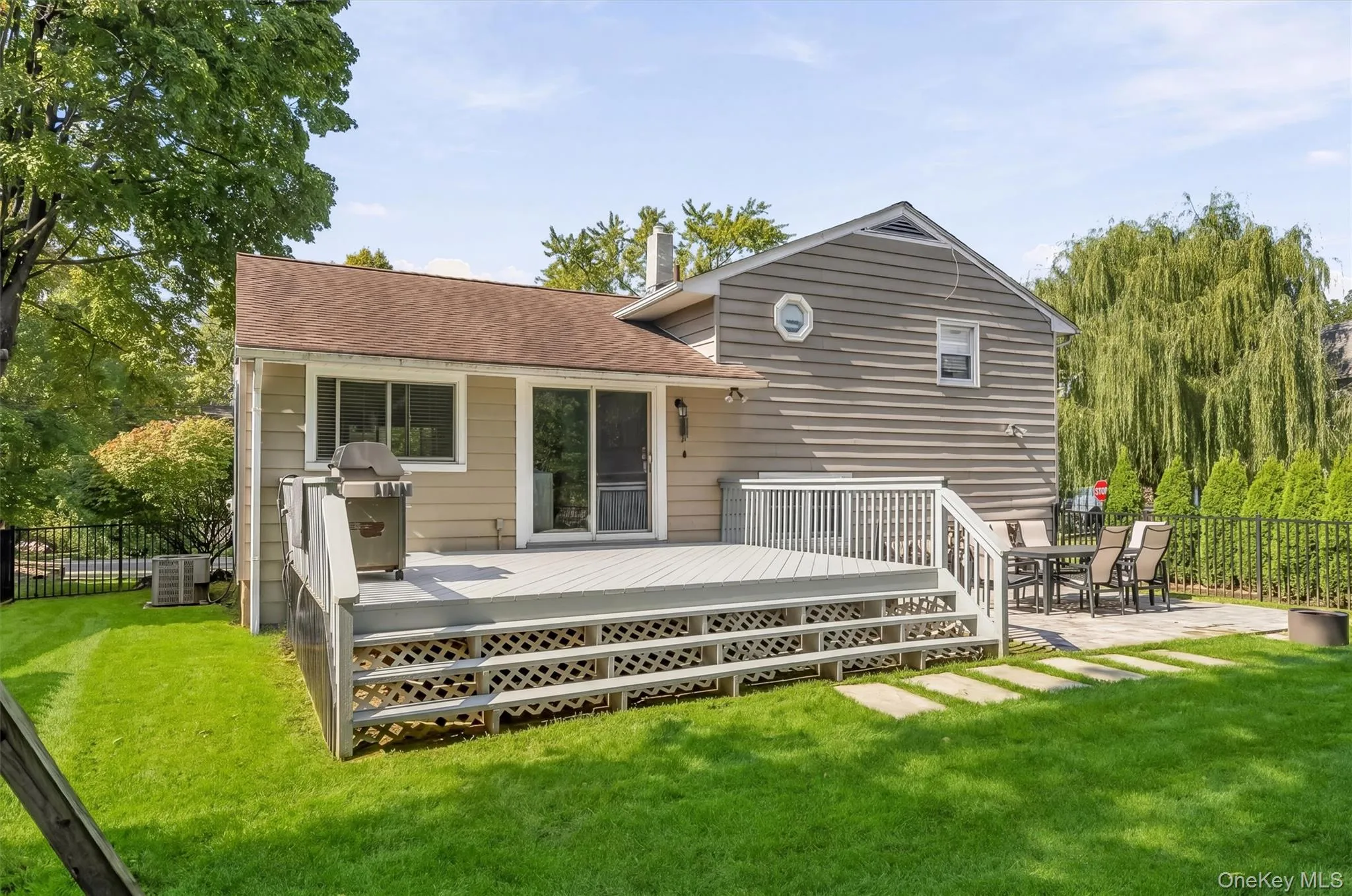 37 Lenox Avenue, Clarkstown, NY, 3 Bedrooms Bedrooms, 8 Rooms Rooms,1 BathroomBathrooms,Residential,For Rent,Lenox,0,1056855 37 Lenox Avenue, Clarkstown, NY, 3 Bedrooms Bedrooms, 8 Rooms Rooms,1 BathroomBathrooms,Residential,For Rent,Lenox,0,1056855