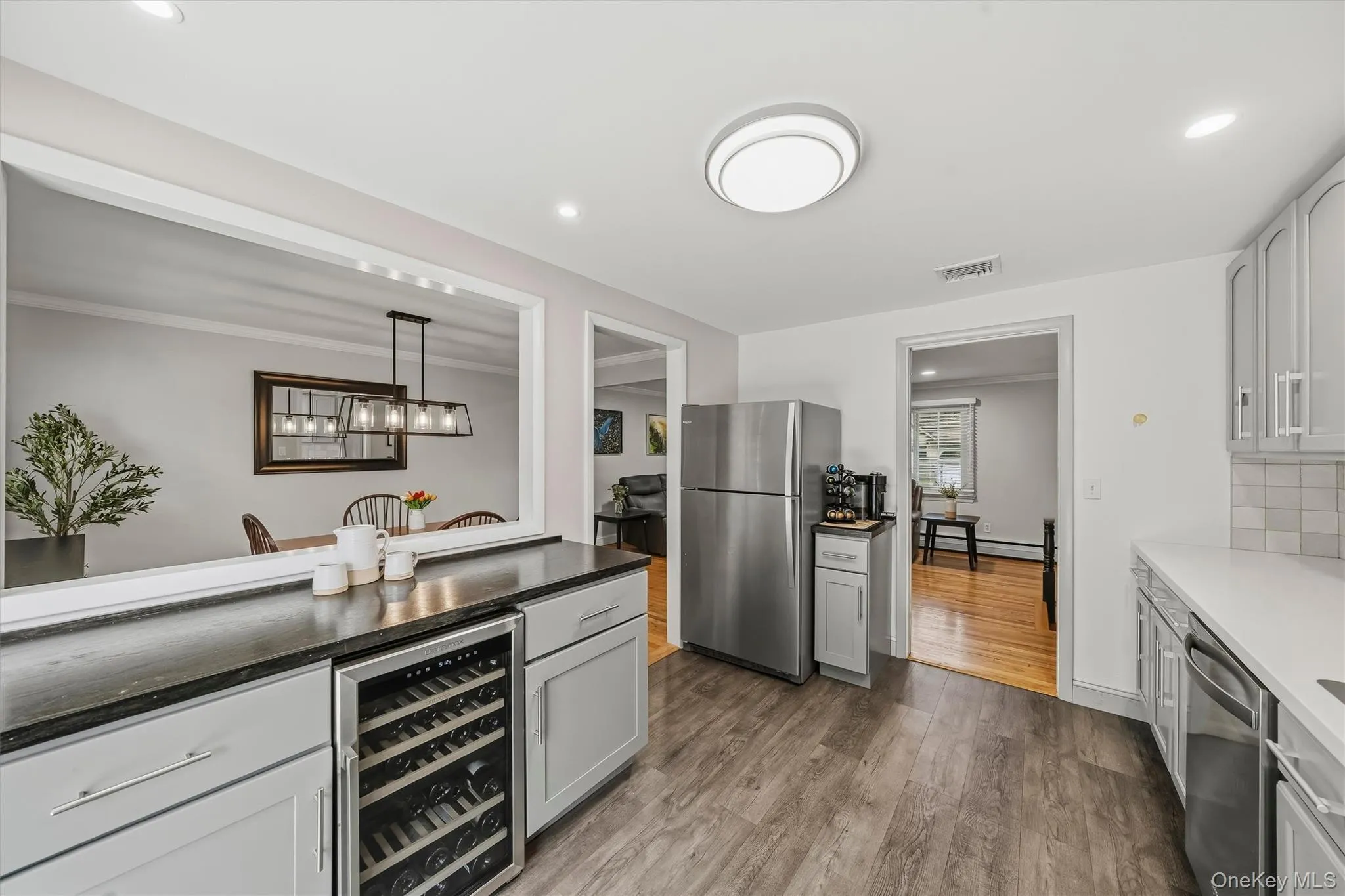 37 Lenox Avenue, Clarkstown, NY, 3 Bedrooms Bedrooms, 8 Rooms Rooms,1 BathroomBathrooms,Residential,For Rent,Lenox,0,1056855 37 Lenox Avenue, Clarkstown, NY, 3 Bedrooms Bedrooms, 8 Rooms Rooms,1 BathroomBathrooms,Residential,For Rent,Lenox,0,1056855