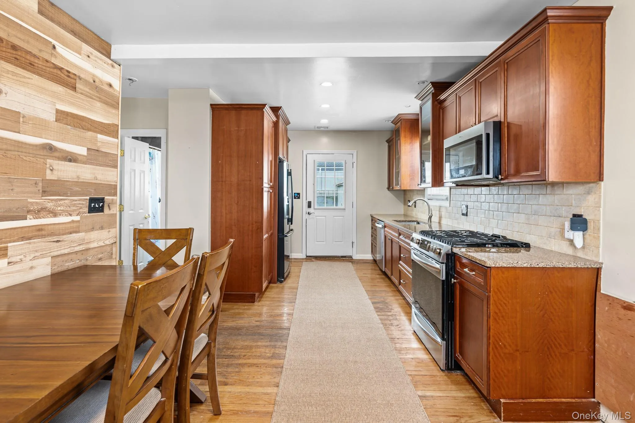 95 aka 93 Sumner Avenue, Yonkers, NY, 3 Bedrooms Bedrooms, 5 Rooms Rooms,2 BathroomsBathrooms,Residential,For Rent,Sumner,0,1056856 95 aka 93 Sumner Avenue, Yonkers, NY, 3 Bedrooms Bedrooms, 5 Rooms Rooms,2 BathroomsBathrooms,Residential,For Rent,Sumner,0,1056856