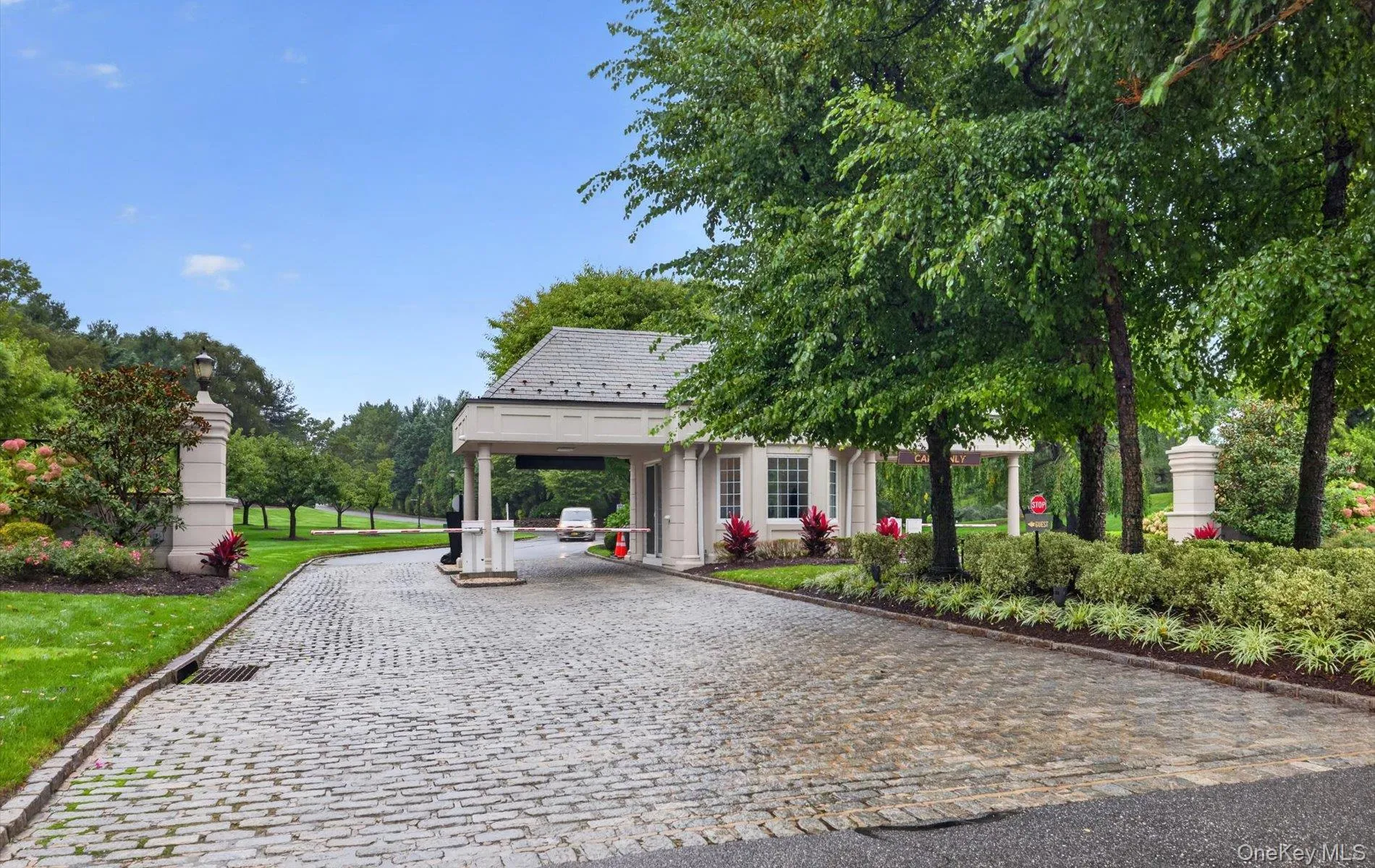 36 Stone Hill Drive, North Hempstead, NY, 4 Bedrooms Bedrooms, 10 Rooms Rooms,3 BathroomsBathrooms,Residential,For Rent,Stone Hill,0,1056862 36 Stone Hill Drive, North Hempstead, NY, 4 Bedrooms Bedrooms, 10 Rooms Rooms,3 BathroomsBathrooms,Residential,For Rent,Stone Hill,0,1056862