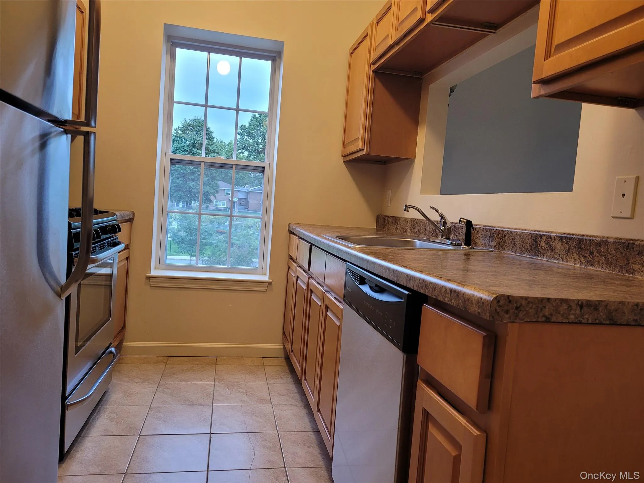 Kitchen with Stainless Steel Appliances Kitchen with Stainless Steel Appliances