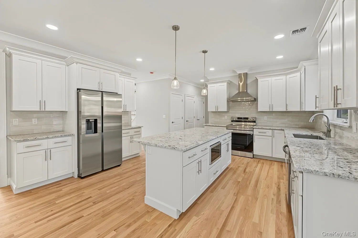 21 Fulton Street, Brookhaven, NY, 4 Bedrooms Bedrooms, 9 Rooms Rooms,3 BathroomsBathrooms,Residential,For Rent,Fulton,0,1056868 21 Fulton Street, Brookhaven, NY, 4 Bedrooms Bedrooms, 9 Rooms Rooms,3 BathroomsBathrooms,Residential,For Rent,Fulton,0,1056868