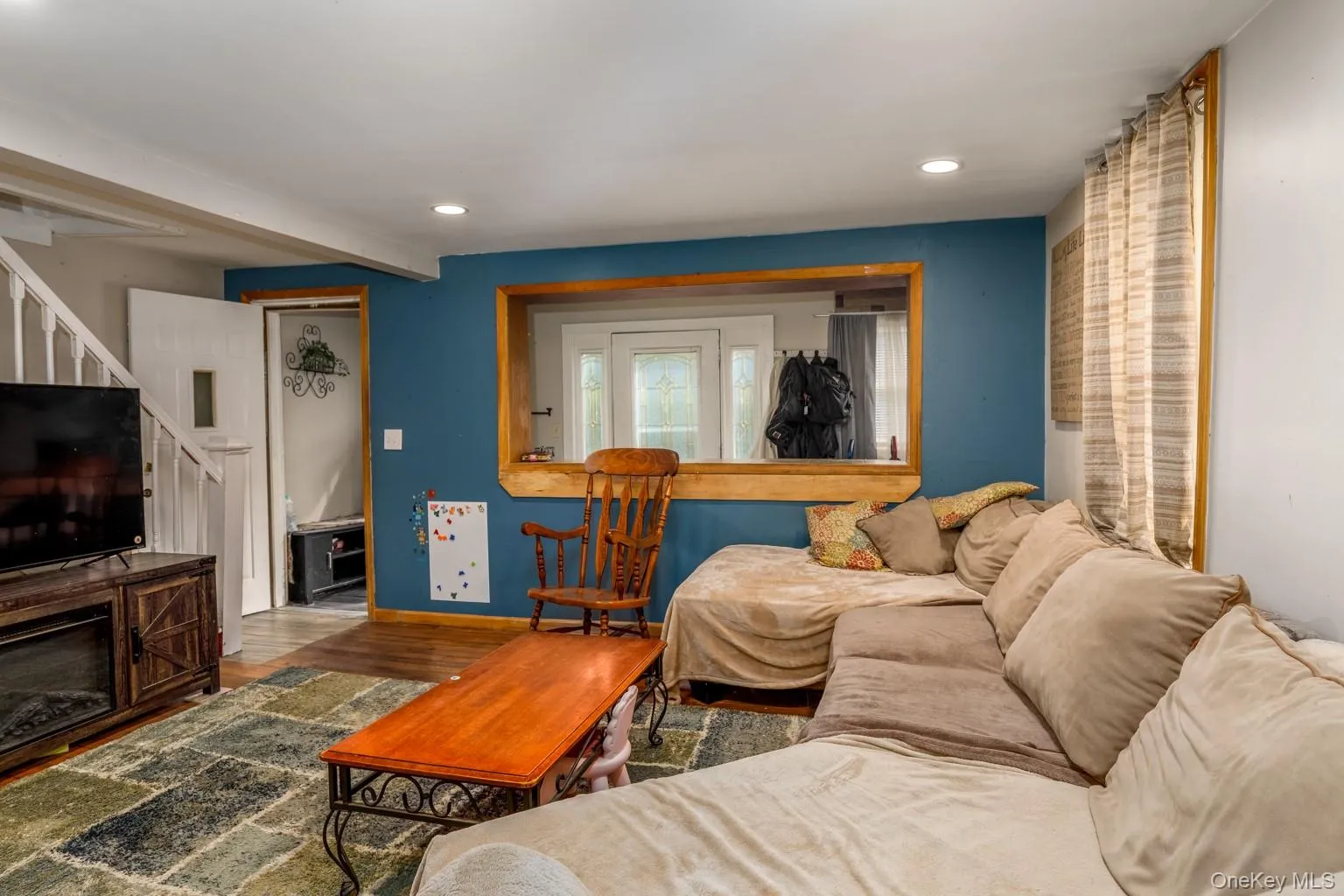 21 3rd Avenue, Kingston, NY, 2 Bedrooms Bedrooms, 6 Rooms Rooms,1 BathroomBathrooms,Residential,For Rent,3rd,0,1056882 21 3rd Avenue, Kingston, NY, 2 Bedrooms Bedrooms, 6 Rooms Rooms,1 BathroomBathrooms,Residential,For Rent,3rd,0,1056882