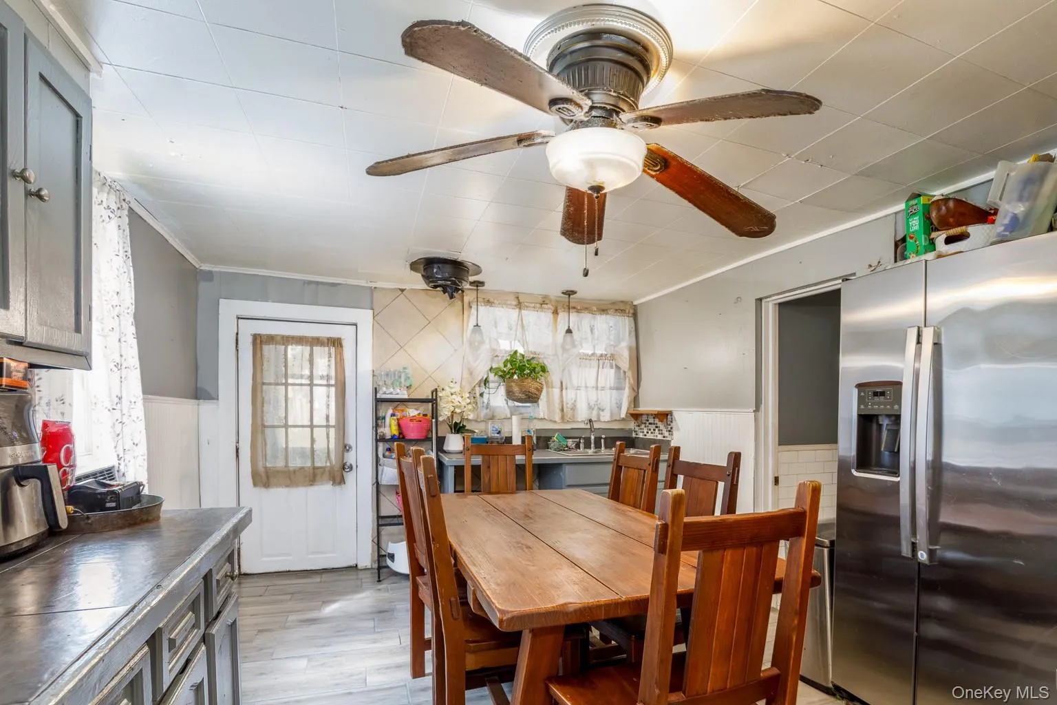 21 3rd Avenue, Kingston, NY, 2 Bedrooms Bedrooms, 6 Rooms Rooms,1 BathroomBathrooms,Residential,For Rent,3rd,0,1056882 21 3rd Avenue, Kingston, NY, 2 Bedrooms Bedrooms, 6 Rooms Rooms,1 BathroomBathrooms,Residential,For Rent,3rd,0,1056882