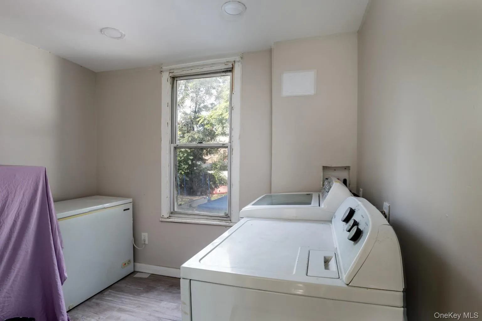 21 3rd Avenue, Kingston, NY, 2 Bedrooms Bedrooms, 6 Rooms Rooms,1 BathroomBathrooms,Residential,For Rent,3rd,0,1056882 21 3rd Avenue, Kingston, NY, 2 Bedrooms Bedrooms, 6 Rooms Rooms,1 BathroomBathrooms,Residential,For Rent,3rd,0,1056882