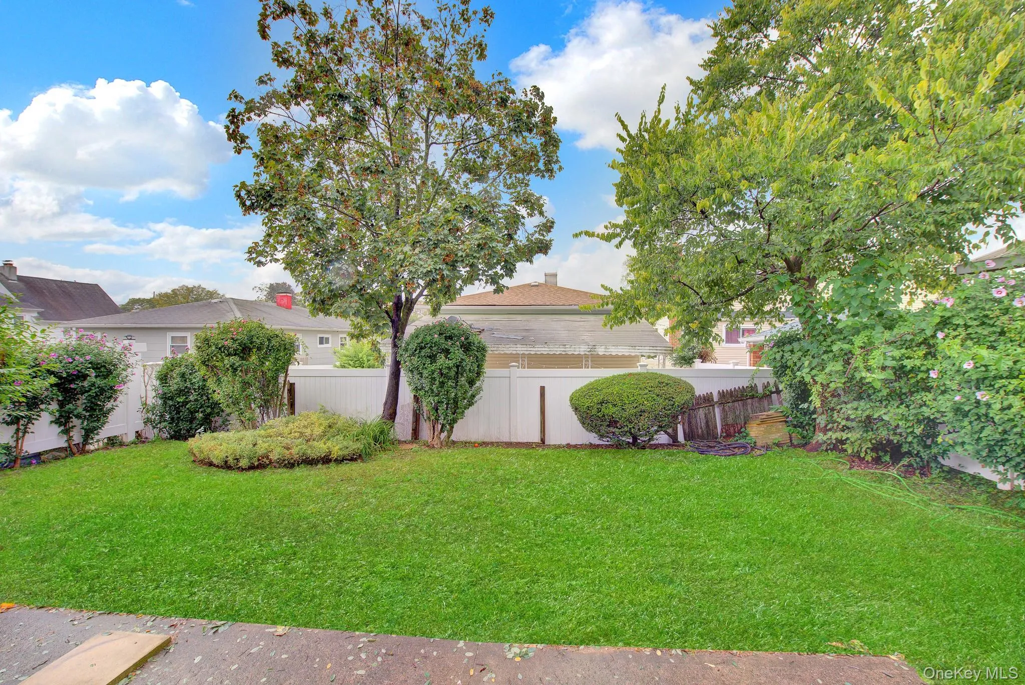 77 Roquette Avenue, Hempstead, NY, 3 Bedrooms Bedrooms, 9 Rooms Rooms,2 BathroomsBathrooms,Residential,For Rent,Roquette,0,1056915 77 Roquette Avenue, Hempstead, NY, 3 Bedrooms Bedrooms, 9 Rooms Rooms,2 BathroomsBathrooms,Residential,For Rent,Roquette,0,1056915