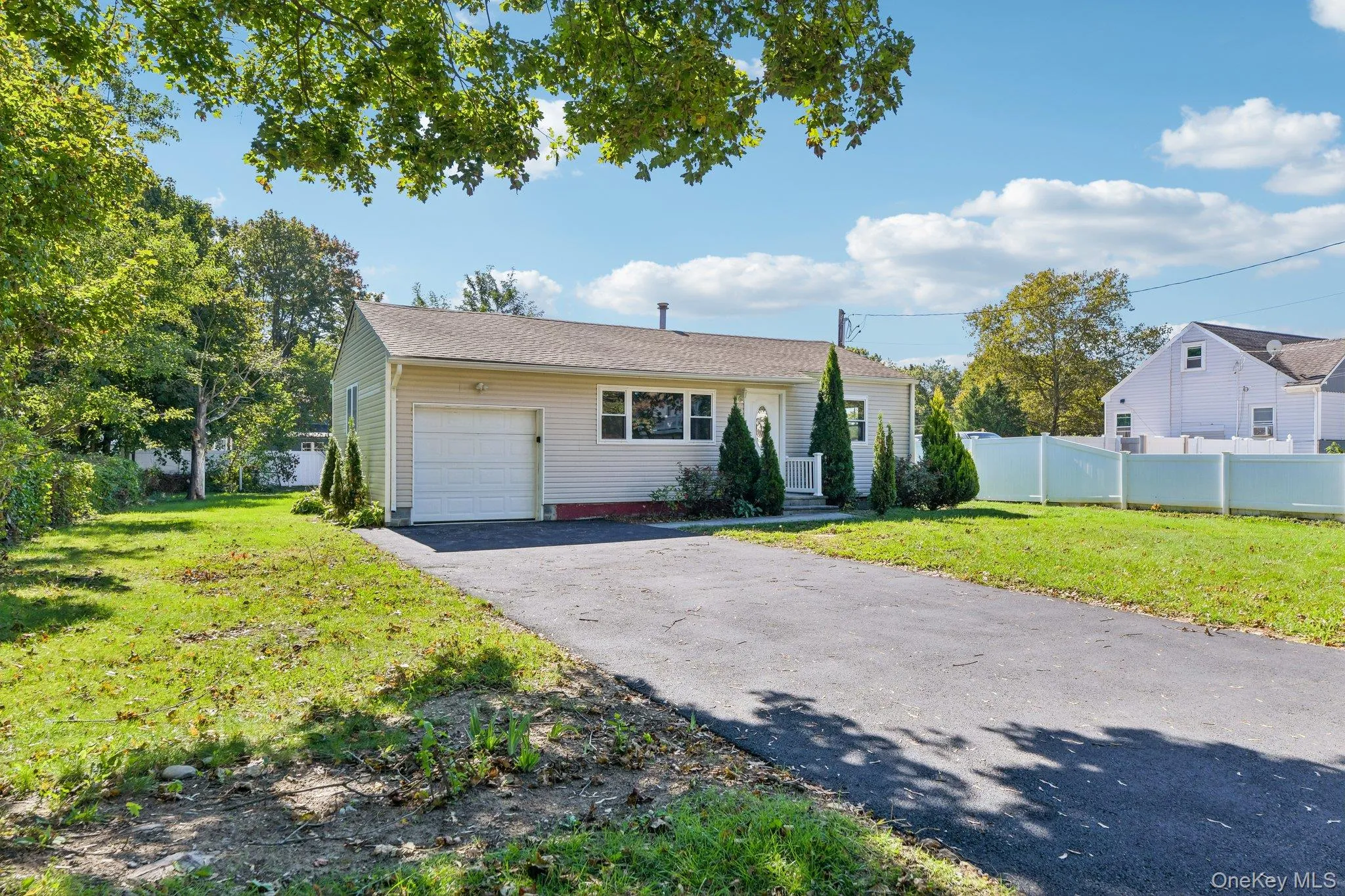 4 Patton Street, Islip, NY, 3 Bedrooms Bedrooms, 7 Rooms Rooms,2 BathroomsBathrooms,Residential,For Rent,Patton,0,1056918 4 Patton Street, Islip, NY, 3 Bedrooms Bedrooms, 7 Rooms Rooms,2 BathroomsBathrooms,Residential,For Rent,Patton,0,1056918
