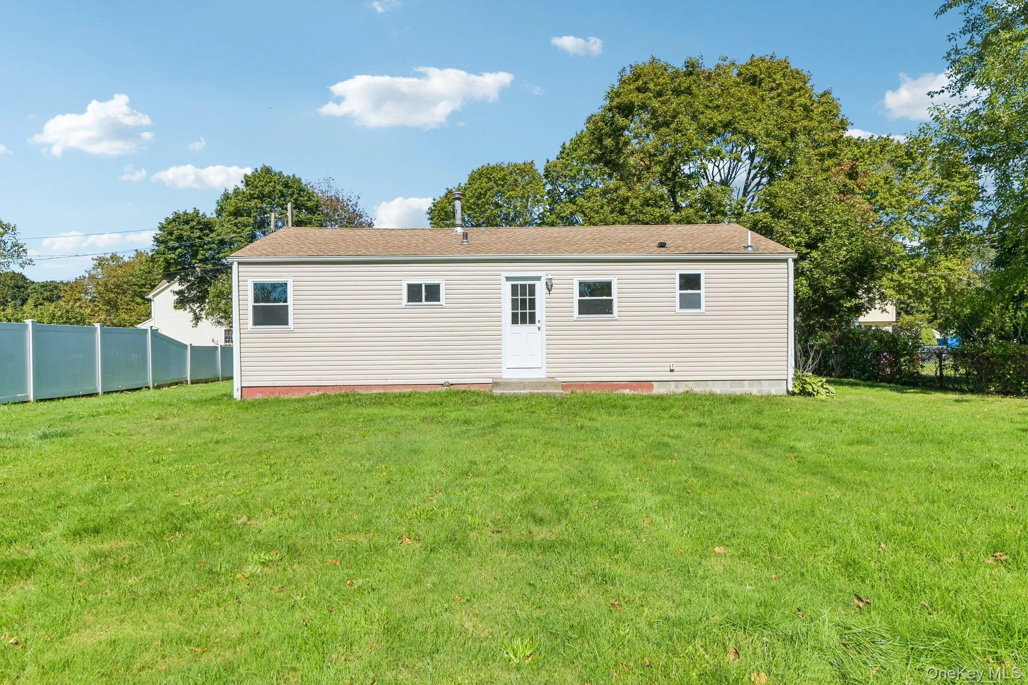 4 Patton Street, Islip, NY, 3 Bedrooms Bedrooms, 7 Rooms Rooms,2 BathroomsBathrooms,Residential,For Rent,Patton,0,1056918 4 Patton Street, Islip, NY, 3 Bedrooms Bedrooms, 7 Rooms Rooms,2 BathroomsBathrooms,Residential,For Rent,Patton,0,1056918