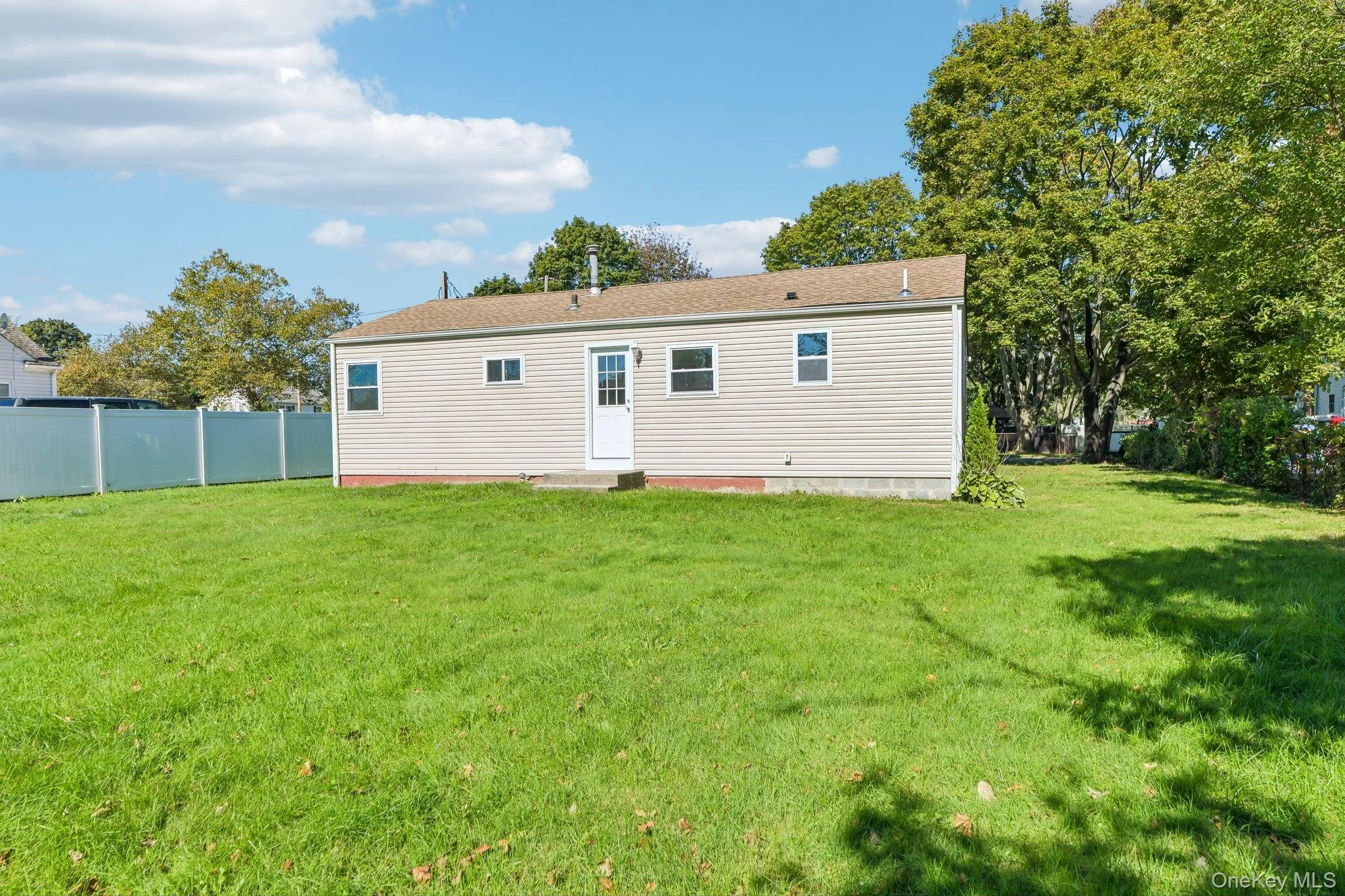 4 Patton Street, Islip, NY, 3 Bedrooms Bedrooms, 7 Rooms Rooms,2 BathroomsBathrooms,Residential,For Rent,Patton,0,1056918 4 Patton Street, Islip, NY, 3 Bedrooms Bedrooms, 7 Rooms Rooms,2 BathroomsBathrooms,Residential,For Rent,Patton,0,1056918