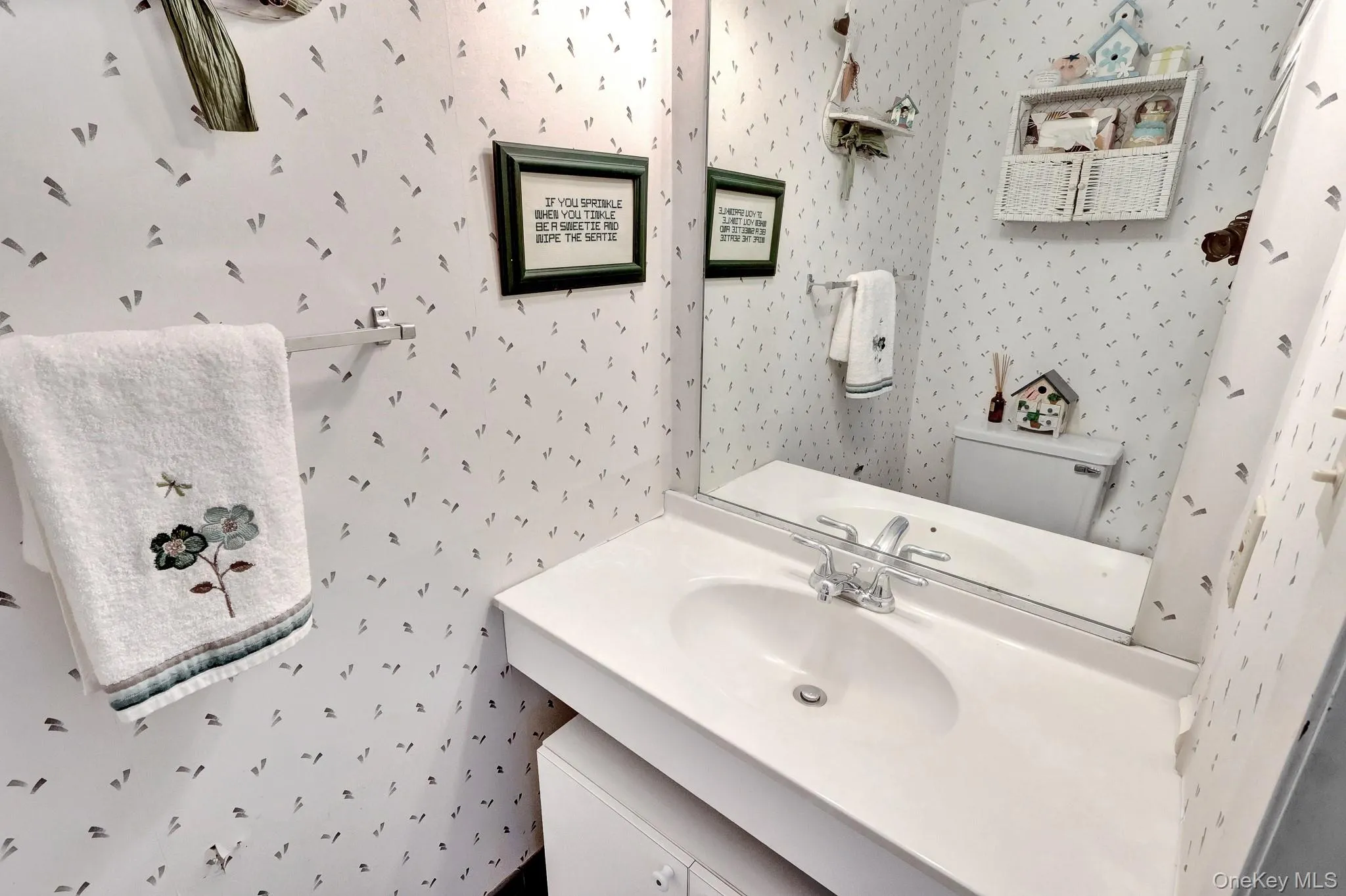 650 Newbridge Road, Hempstead, NY, 2 Bedrooms Bedrooms, 5 Rooms Rooms,1 BathroomBathrooms,Residential,For Rent,Newbridge Road,0,1056919 650 Newbridge Road, Hempstead, NY, 2 Bedrooms Bedrooms, 5 Rooms Rooms,1 BathroomBathrooms,Residential,For Rent,Newbridge Road,0,1056919