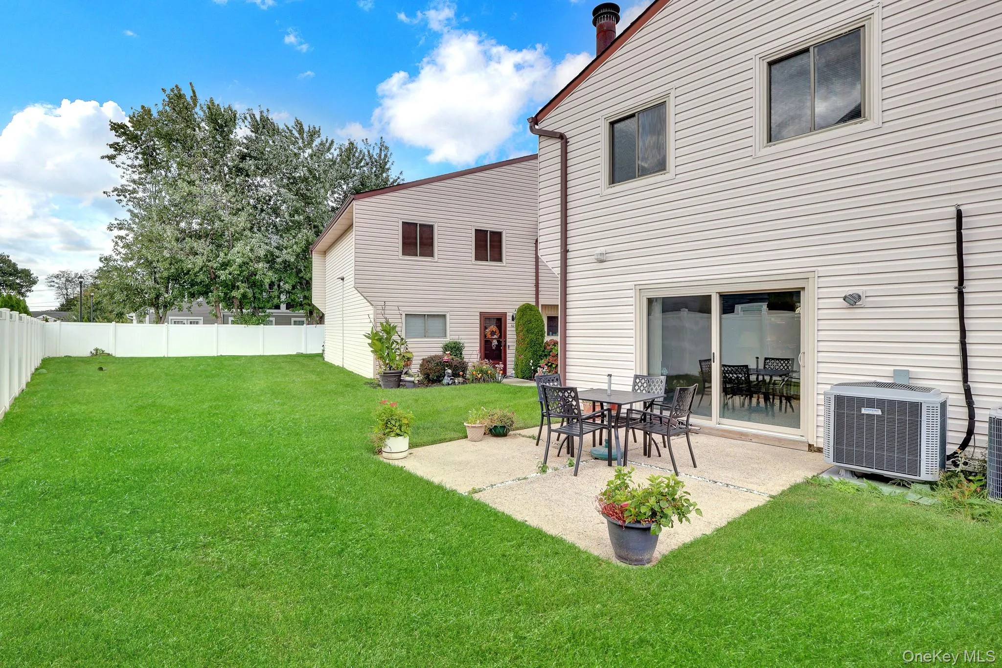 650 Newbridge Road, Hempstead, NY, 2 Bedrooms Bedrooms, 5 Rooms Rooms,1 BathroomBathrooms,Residential,For Rent,Newbridge Road,0,1056919 650 Newbridge Road, Hempstead, NY, 2 Bedrooms Bedrooms, 5 Rooms Rooms,1 BathroomBathrooms,Residential,For Rent,Newbridge Road,0,1056919