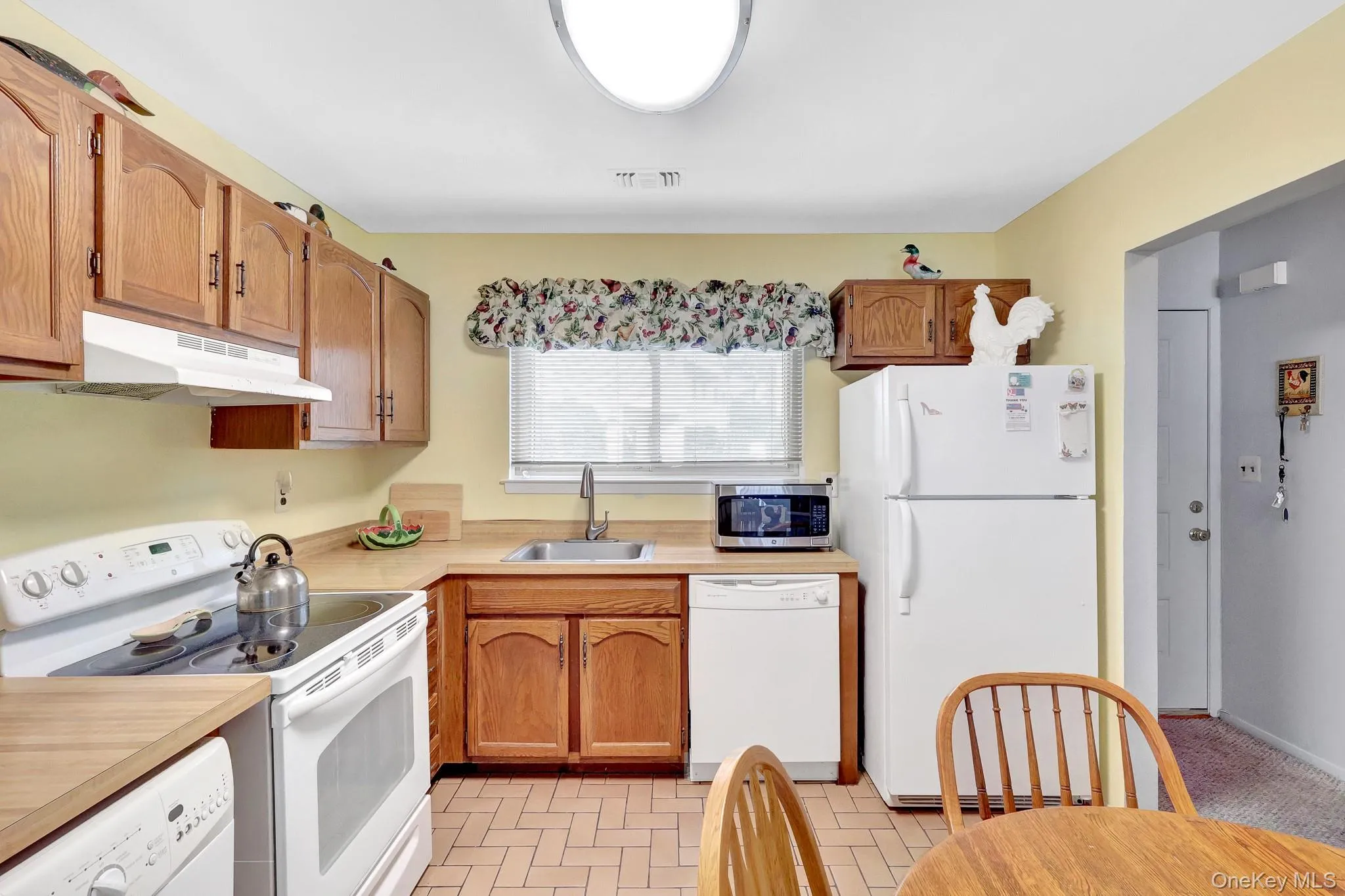 650 Newbridge Road, Hempstead, NY, 2 Bedrooms Bedrooms, 5 Rooms Rooms,1 BathroomBathrooms,Residential,For Rent,Newbridge Road,0,1056919 650 Newbridge Road, Hempstead, NY, 2 Bedrooms Bedrooms, 5 Rooms Rooms,1 BathroomBathrooms,Residential,For Rent,Newbridge Road,0,1056919