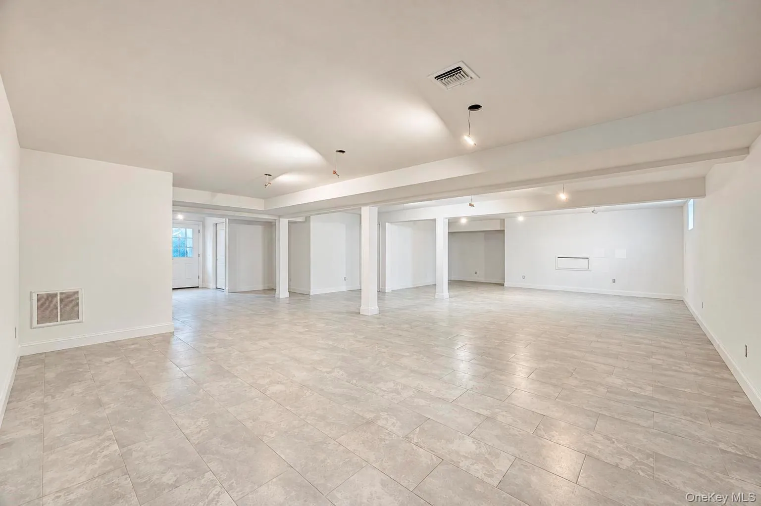 2571 Alder Avenue, Hempstead, NY, 5 Bedrooms Bedrooms, 10 Rooms Rooms,4 BathroomsBathrooms,Residential,For Rent,Alder,0,1056923 2571 Alder Avenue, Hempstead, NY, 5 Bedrooms Bedrooms, 10 Rooms Rooms,4 BathroomsBathrooms,Residential,For Rent,Alder,0,1056923