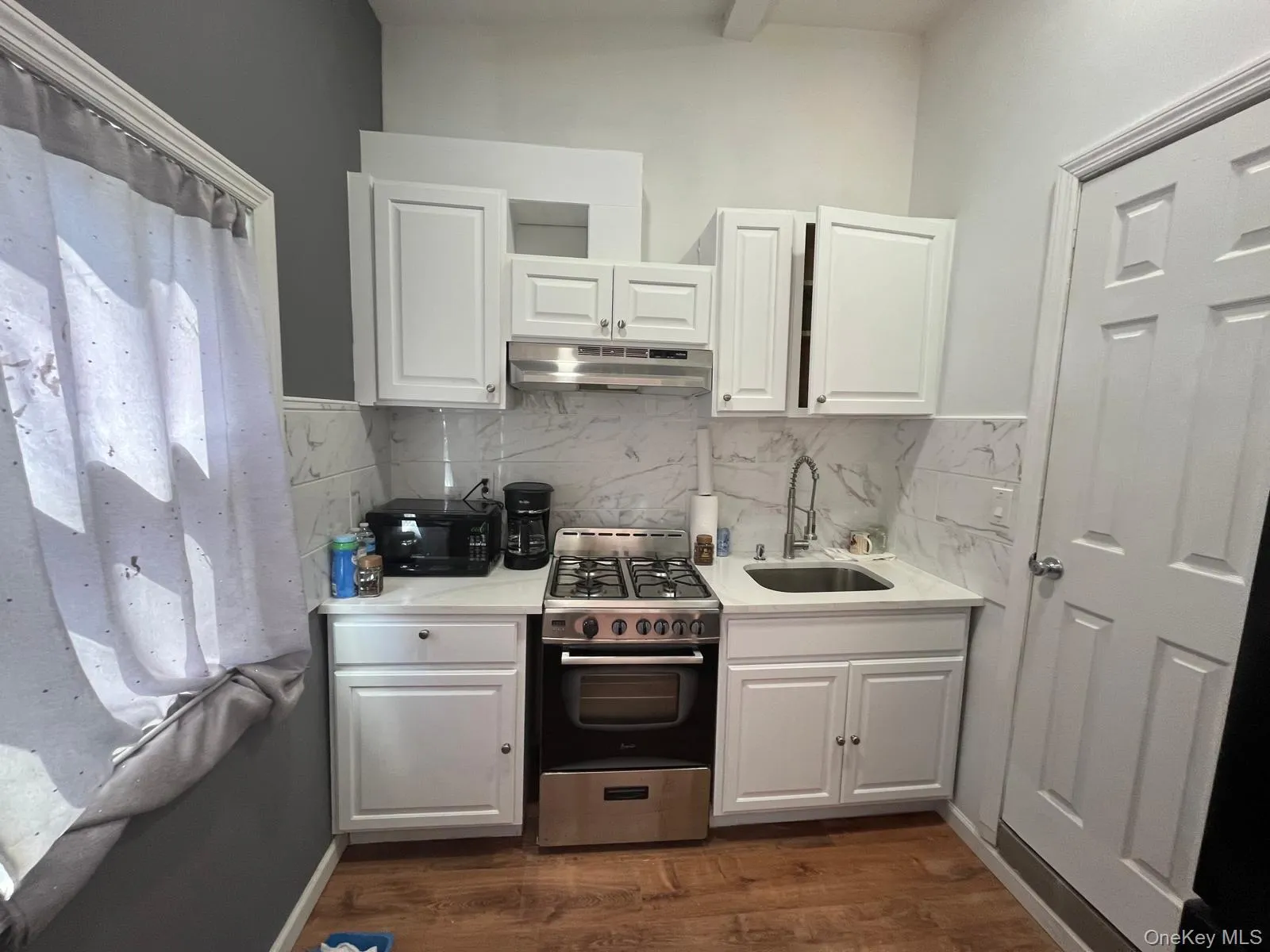 354 Beachview Street, Babylon, NY, 2 Bedrooms Bedrooms, 4 Rooms Rooms,1 BathroomBathrooms,Residential,For Rent,Beachview,0,1056924 354 Beachview Street, Babylon, NY, 2 Bedrooms Bedrooms, 4 Rooms Rooms,1 BathroomBathrooms,Residential,For Rent,Beachview,0,1056924