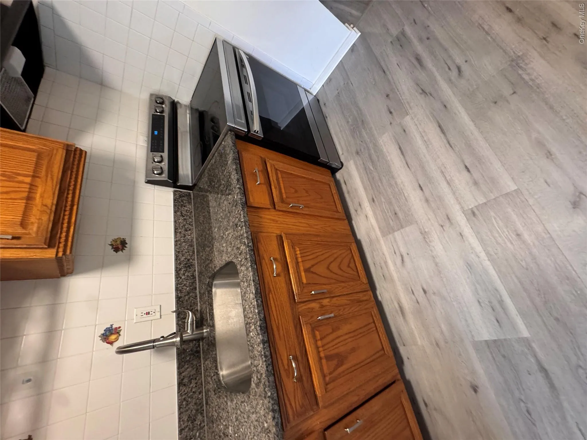 390 Main Street, Beacon, NY, 2 Bedroom Bedrooms, 5 Room Rooms,1 BathroomBathrooms,Residential Lease,For Rent,Main,0,1056928 390 Main Street, Beacon, NY, 2 Bedroom Bedrooms, 5 Room Rooms,1 BathroomBathrooms,Residential Lease,For Rent,Main,0,1056928