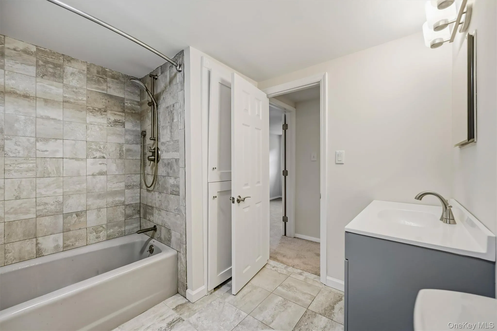 33 Short Hill Road, Clarkstown, NY, 4 Bedrooms Bedrooms, 11 Rooms Rooms,2 BathroomsBathrooms,Residential,For Rent,Short Hill,0,1056930 33 Short Hill Road, Clarkstown, NY, 4 Bedrooms Bedrooms, 11 Rooms Rooms,2 BathroomsBathrooms,Residential,For Rent,Short Hill,0,1056930