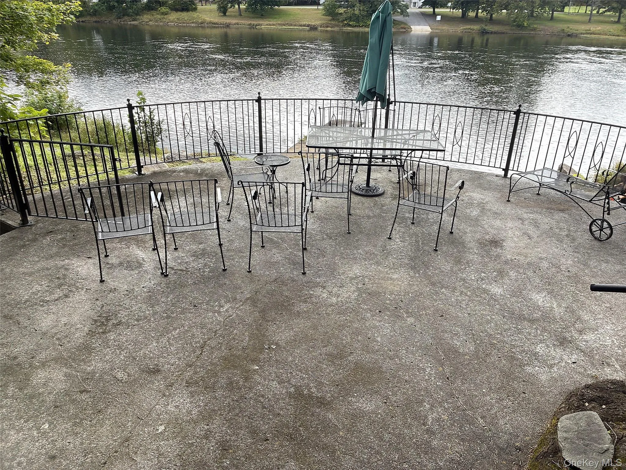 Royal Patio Riverfront Royal Patio Riverfront