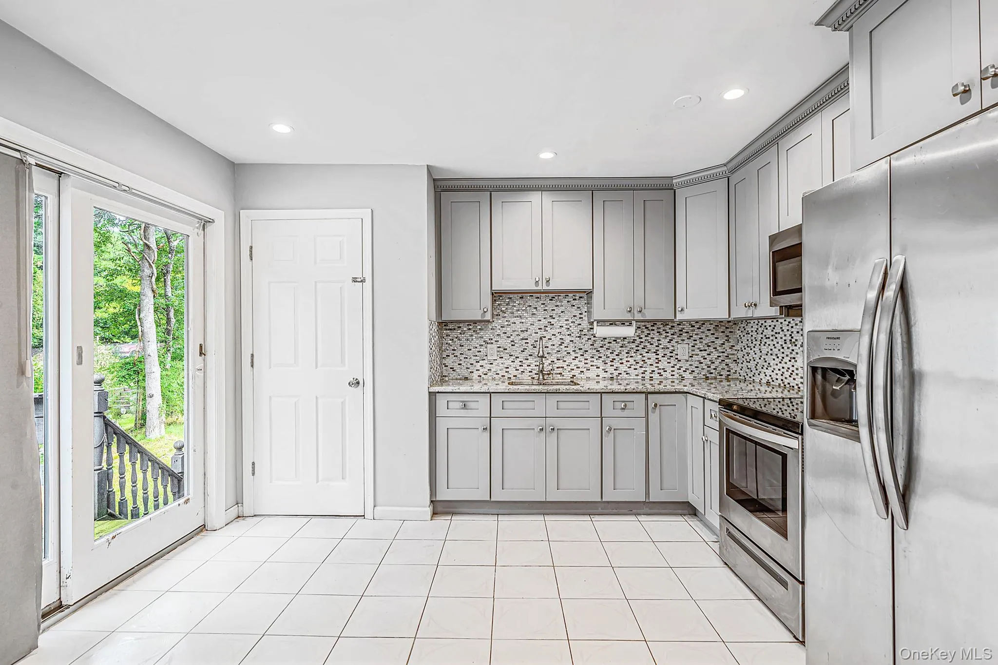 95 Bartlett Road, Brookhaven, NY, 4 Bedrooms Bedrooms, 10 Rooms Rooms,3 BathroomsBathrooms,Residential,For Rent,Bartlett,0,1056935 95 Bartlett Road, Brookhaven, NY, 4 Bedrooms Bedrooms, 10 Rooms Rooms,3 BathroomsBathrooms,Residential,For Rent,Bartlett,0,1056935