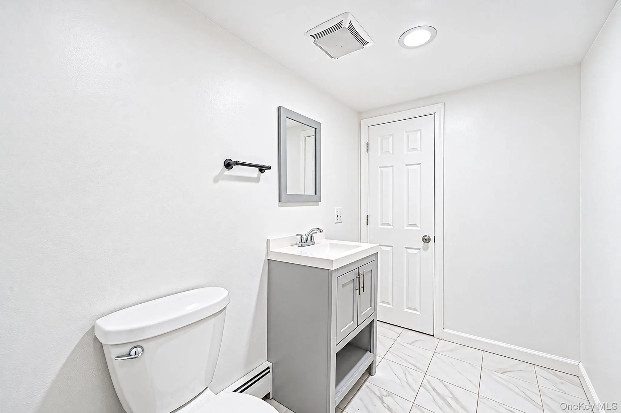 95 Bartlett Road, Brookhaven, NY, 4 Bedrooms Bedrooms, 10 Rooms Rooms,3 BathroomsBathrooms,Residential,For Rent,Bartlett,0,1056935 95 Bartlett Road, Brookhaven, NY, 4 Bedrooms Bedrooms, 10 Rooms Rooms,3 BathroomsBathrooms,Residential,For Rent,Bartlett,0,1056935