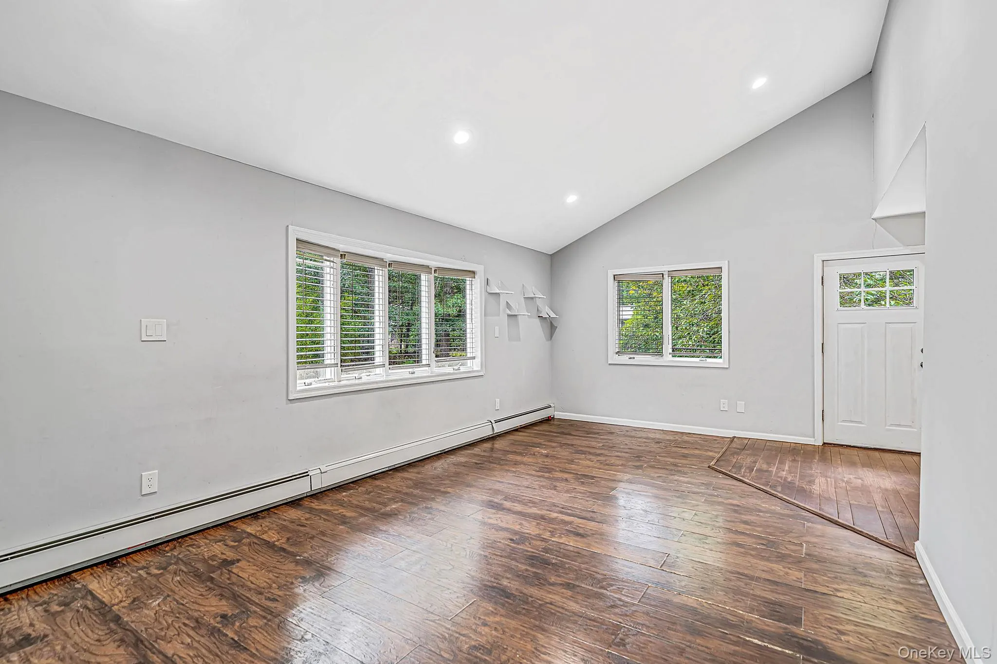 95 Bartlett Road, Brookhaven, NY, 4 Bedrooms Bedrooms, 10 Rooms Rooms,3 BathroomsBathrooms,Residential,For Rent,Bartlett,0,1056935 95 Bartlett Road, Brookhaven, NY, 4 Bedrooms Bedrooms, 10 Rooms Rooms,3 BathroomsBathrooms,Residential,For Rent,Bartlett,0,1056935