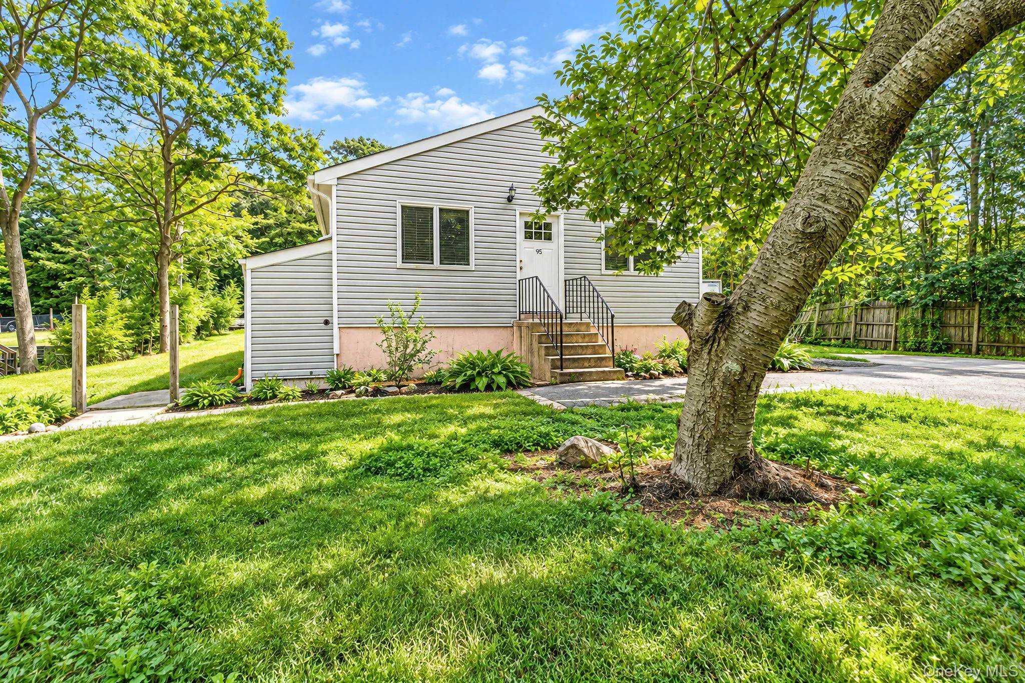 95 Bartlett Road, Brookhaven, NY, 4 Bedrooms Bedrooms, 10 Rooms Rooms,3 BathroomsBathrooms,Residential,For Rent,Bartlett,0,1056935 95 Bartlett Road, Brookhaven, NY, 4 Bedrooms Bedrooms, 10 Rooms Rooms,3 BathroomsBathrooms,Residential,For Rent,Bartlett,0,1056935