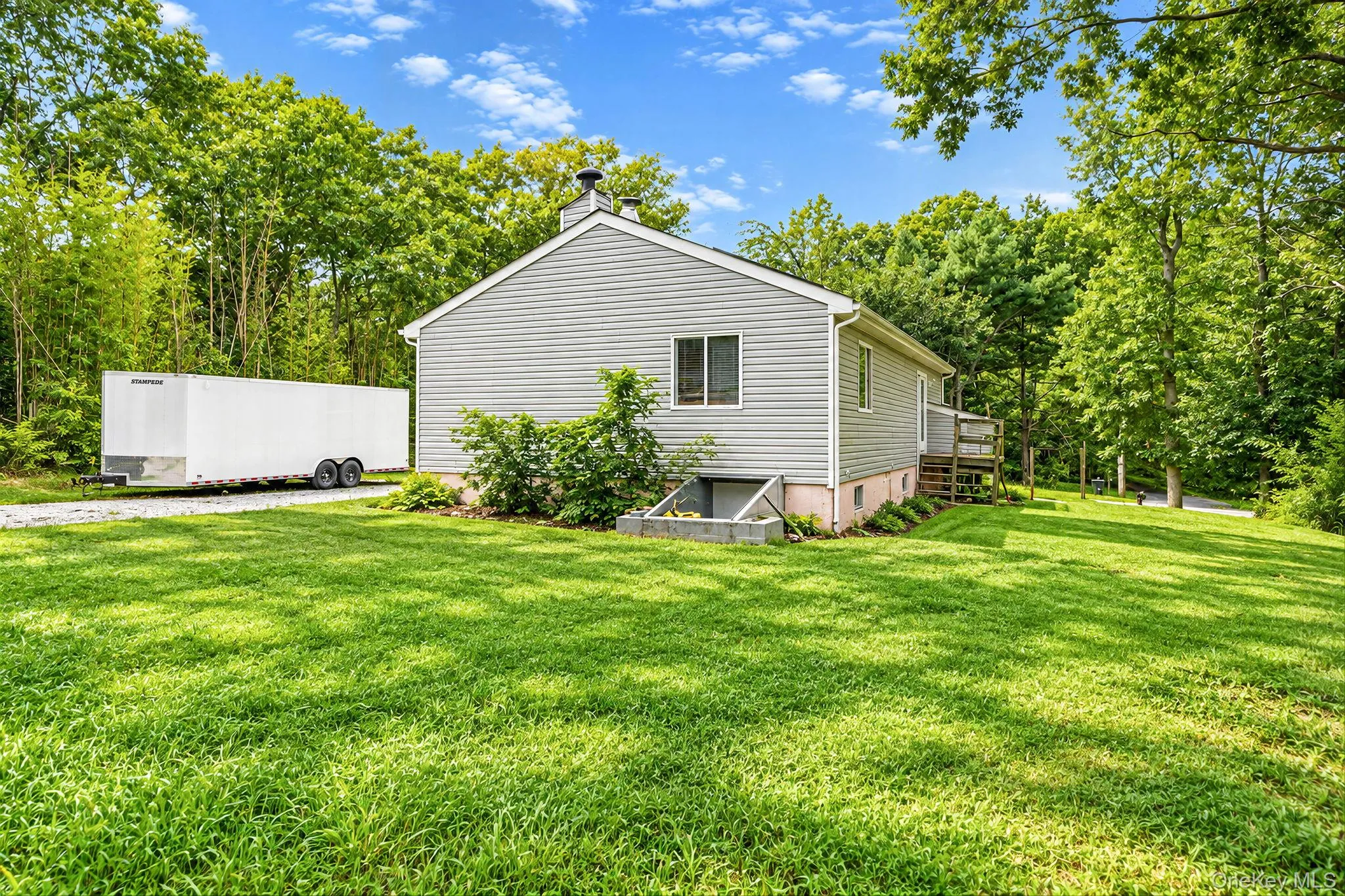 95 Bartlett Road, Brookhaven, NY, 4 Bedrooms Bedrooms, 10 Rooms Rooms,3 BathroomsBathrooms,Residential,For Rent,Bartlett,0,1056935 95 Bartlett Road, Brookhaven, NY, 4 Bedrooms Bedrooms, 10 Rooms Rooms,3 BathroomsBathrooms,Residential,For Rent,Bartlett,0,1056935