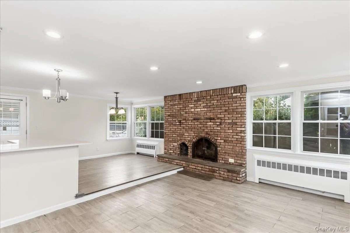 30 Jay Street, Oyster Bay, NY, 3 Bedrooms Bedrooms, 6 Rooms Rooms,3 BathroomsBathrooms,Residential,For Rent,Jay,0,1056936 30 Jay Street, Oyster Bay, NY, 3 Bedrooms Bedrooms, 6 Rooms Rooms,3 BathroomsBathrooms,Residential,For Rent,Jay,0,1056936