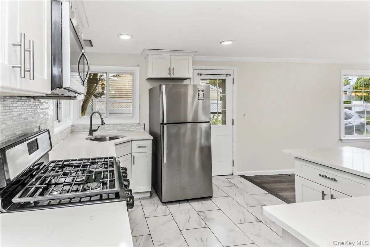 30 Jay Street, Oyster Bay, NY, 3 Bedrooms Bedrooms, 6 Rooms Rooms,3 BathroomsBathrooms,Residential,For Rent,Jay,0,1056936 30 Jay Street, Oyster Bay, NY, 3 Bedrooms Bedrooms, 6 Rooms Rooms,3 BathroomsBathrooms,Residential,For Rent,Jay,0,1056936