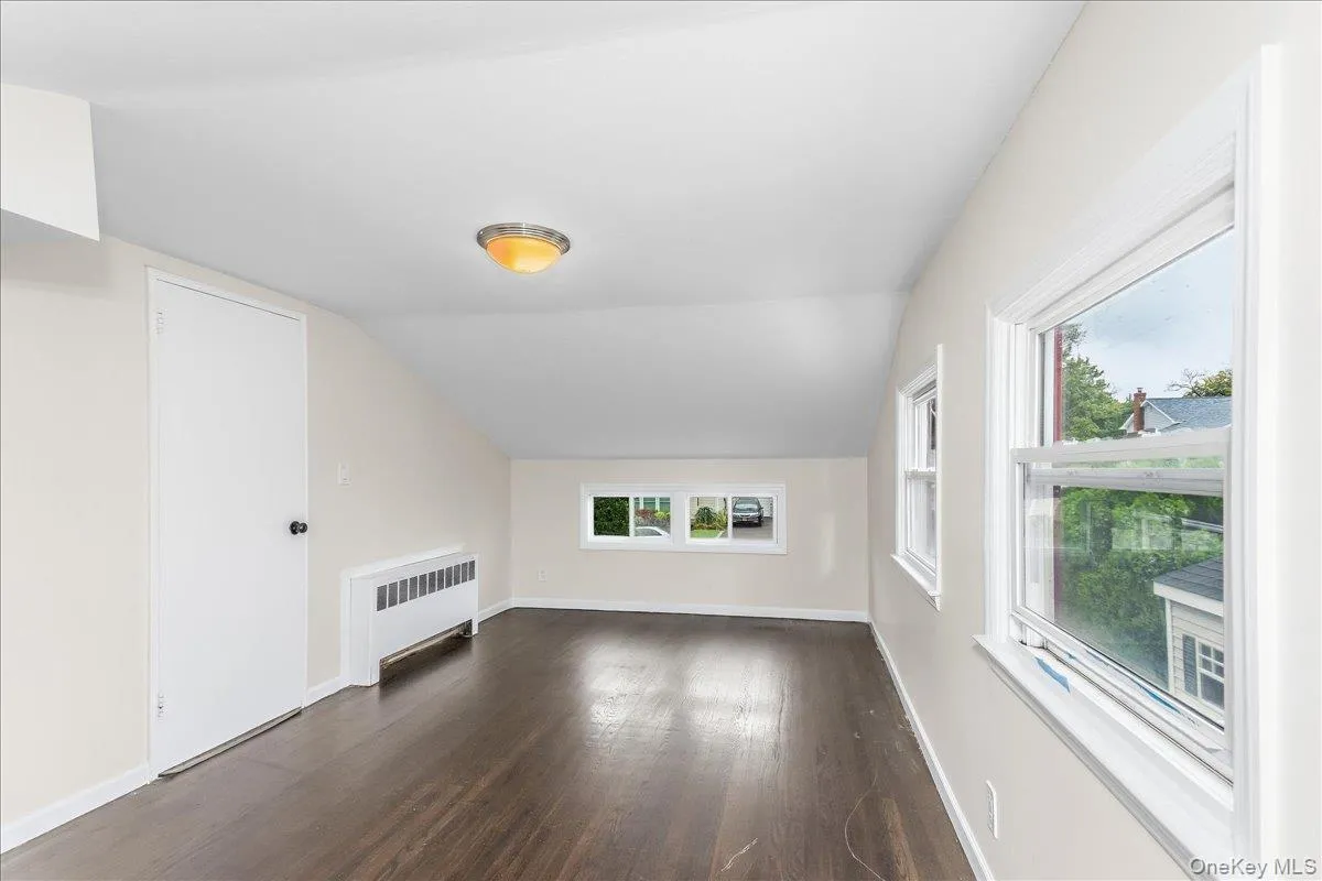 30 Jay Street, Oyster Bay, NY, 3 Bedrooms Bedrooms, 6 Rooms Rooms,3 BathroomsBathrooms,Residential,For Rent,Jay,0,1056936 30 Jay Street, Oyster Bay, NY, 3 Bedrooms Bedrooms, 6 Rooms Rooms,3 BathroomsBathrooms,Residential,For Rent,Jay,0,1056936