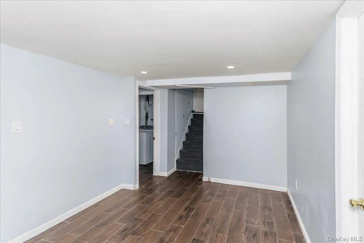 30 Jay Street, Oyster Bay, NY, 3 Bedrooms Bedrooms, 6 Rooms Rooms,3 BathroomsBathrooms,Residential,For Rent,Jay,0,1056936 30 Jay Street, Oyster Bay, NY, 3 Bedrooms Bedrooms, 6 Rooms Rooms,3 BathroomsBathrooms,Residential,For Rent,Jay,0,1056936