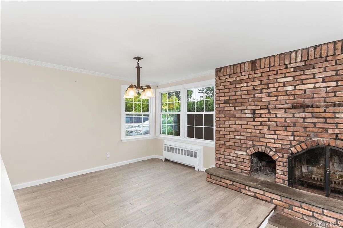 30 Jay Street, Oyster Bay, NY, 3 Bedrooms Bedrooms, 6 Rooms Rooms,3 BathroomsBathrooms,Residential,For Rent,Jay,0,1056936 30 Jay Street, Oyster Bay, NY, 3 Bedrooms Bedrooms, 6 Rooms Rooms,3 BathroomsBathrooms,Residential,For Rent,Jay,0,1056936