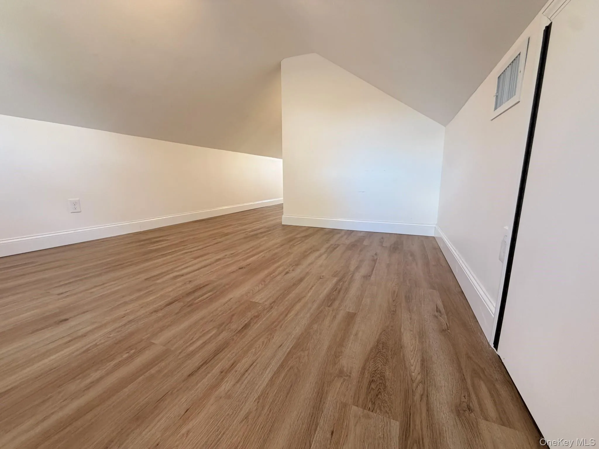 8 Michel Avenue, Oyster Bay, NY, 3 Bedroom Bedrooms, 4 Room Rooms,1 BathroomBathrooms,Residential Lease,For Rent,Michel,0,1056945 8 Michel Avenue, Oyster Bay, NY, 3 Bedroom Bedrooms, 4 Room Rooms,1 BathroomBathrooms,Residential Lease,For Rent,Michel,0,1056945