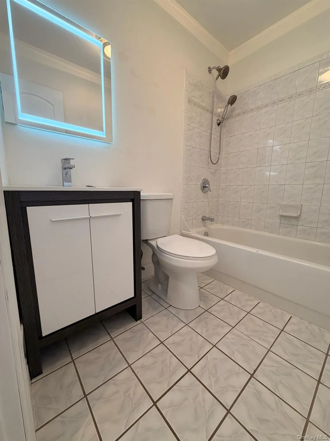 8 Michel Avenue, Oyster Bay, NY, 3 Bedroom Bedrooms, 4 Room Rooms,1 BathroomBathrooms,Residential Lease,For Rent,Michel,0,1056945 8 Michel Avenue, Oyster Bay, NY, 3 Bedroom Bedrooms, 4 Room Rooms,1 BathroomBathrooms,Residential Lease,For Rent,Michel,0,1056945