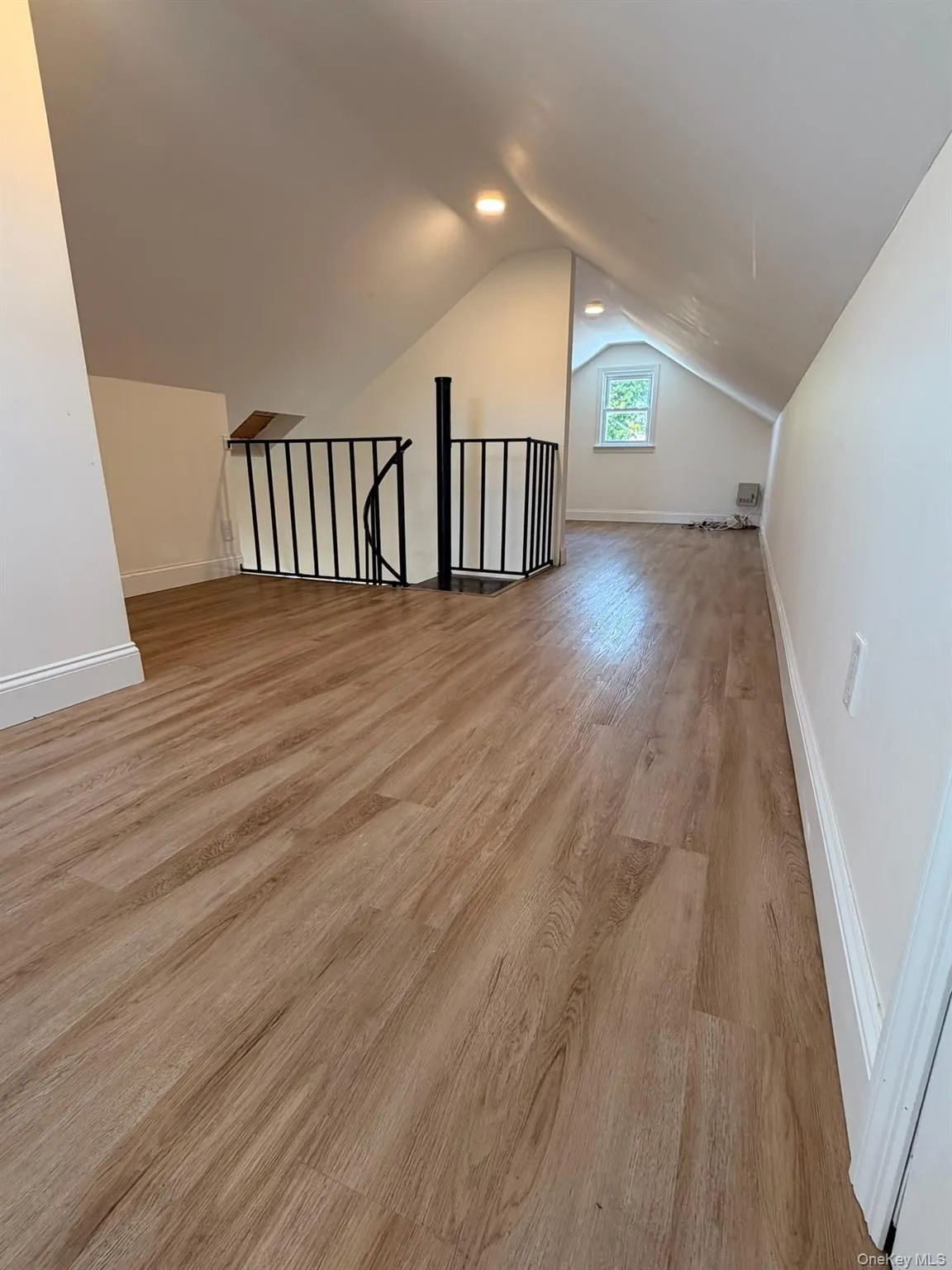 8 Michel Avenue, Oyster Bay, NY, 3 Bedroom Bedrooms, 4 Room Rooms,1 BathroomBathrooms,Residential Lease,For Rent,Michel,0,1056945 8 Michel Avenue, Oyster Bay, NY, 3 Bedroom Bedrooms, 4 Room Rooms,1 BathroomBathrooms,Residential Lease,For Rent,Michel,0,1056945