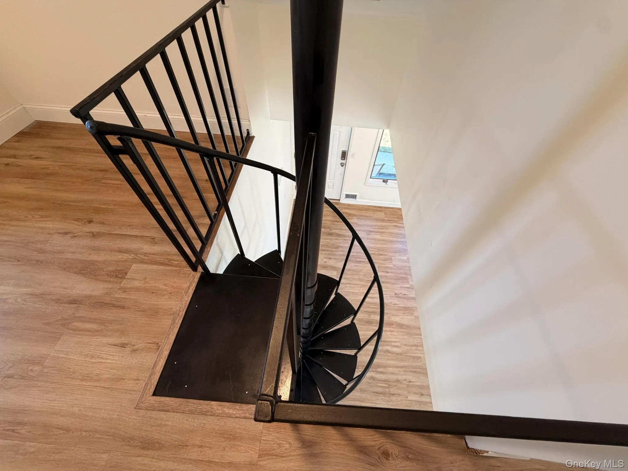 8 Michel Avenue, Oyster Bay, NY, 3 Bedroom Bedrooms, 4 Room Rooms,1 BathroomBathrooms,Residential Lease,For Rent,Michel,0,1056945 8 Michel Avenue, Oyster Bay, NY, 3 Bedroom Bedrooms, 4 Room Rooms,1 BathroomBathrooms,Residential Lease,For Rent,Michel,0,1056945