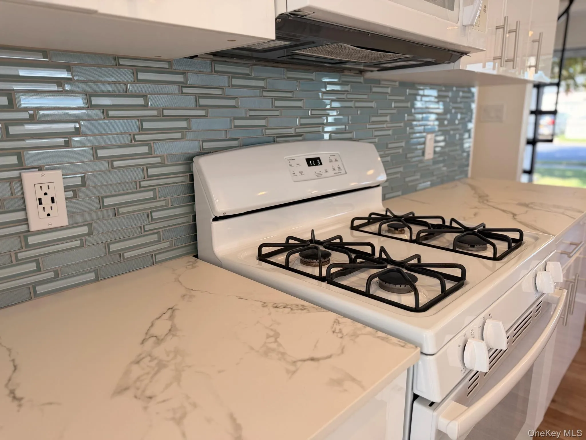 8 Michel Avenue, Oyster Bay, NY, 3 Bedroom Bedrooms, 4 Room Rooms,1 BathroomBathrooms,Residential Lease,For Rent,Michel,0,1056945 8 Michel Avenue, Oyster Bay, NY, 3 Bedroom Bedrooms, 4 Room Rooms,1 BathroomBathrooms,Residential Lease,For Rent,Michel,0,1056945