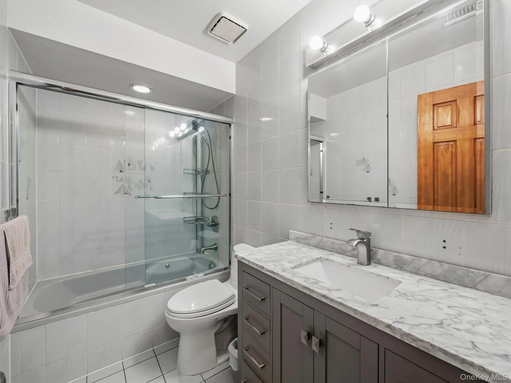 8 Carl Court, Ramapo, NY, 4 Bedrooms Bedrooms, 8 Rooms Rooms,2 BathroomsBathrooms,Residential,For Rent,Carl,0,1056946 8 Carl Court, Ramapo, NY, 4 Bedrooms Bedrooms, 8 Rooms Rooms,2 BathroomsBathrooms,Residential,For Rent,Carl,0,1056946