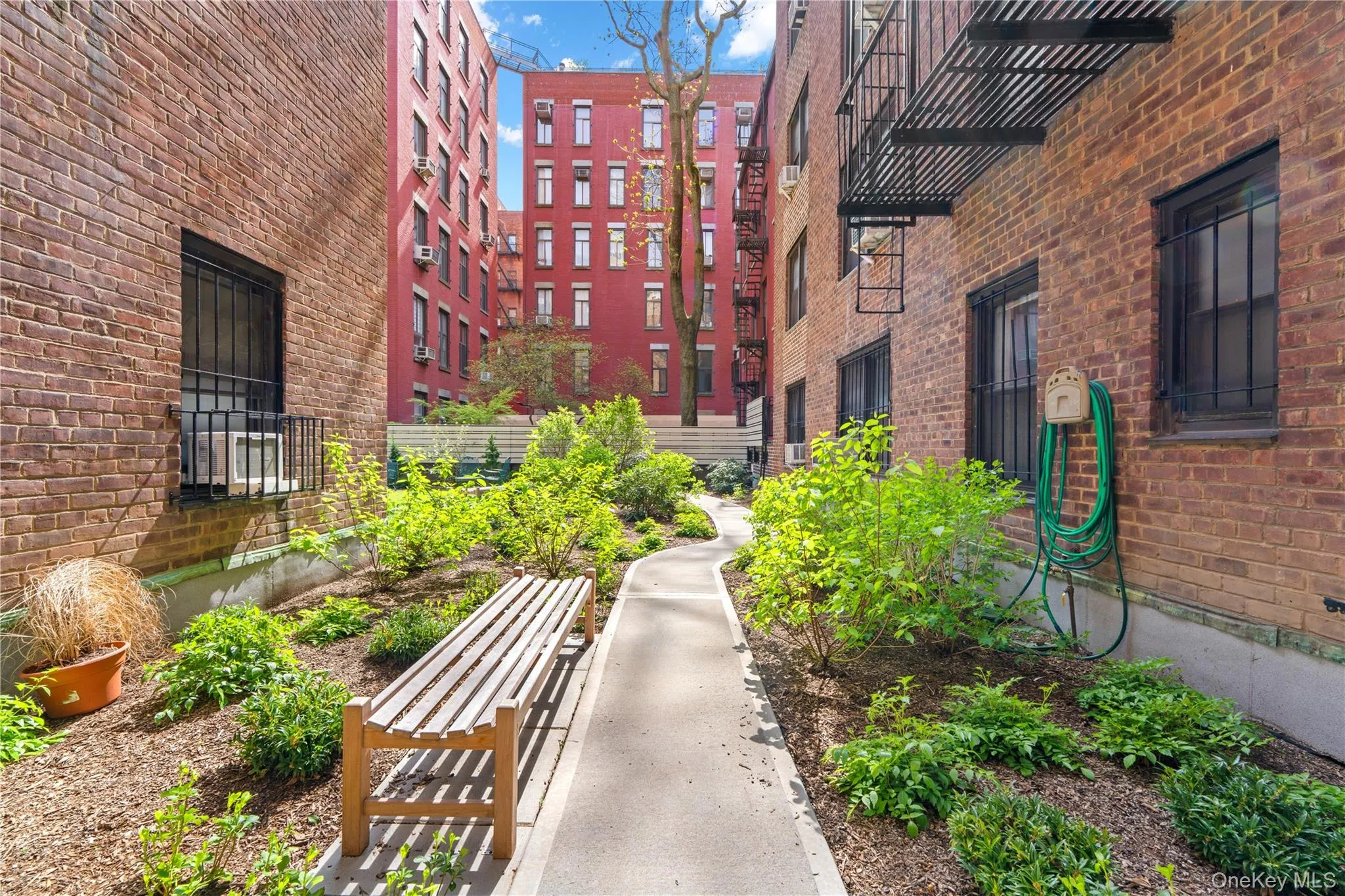 50 East 8th, New York, NY, 2 Rooms Rooms,1 BathroomBathrooms,Residential,For Rent,East 8th,0,1056948 50 East 8th, New York, NY, 2 Rooms Rooms,1 BathroomBathrooms,Residential,For Rent,East 8th,0,1056948