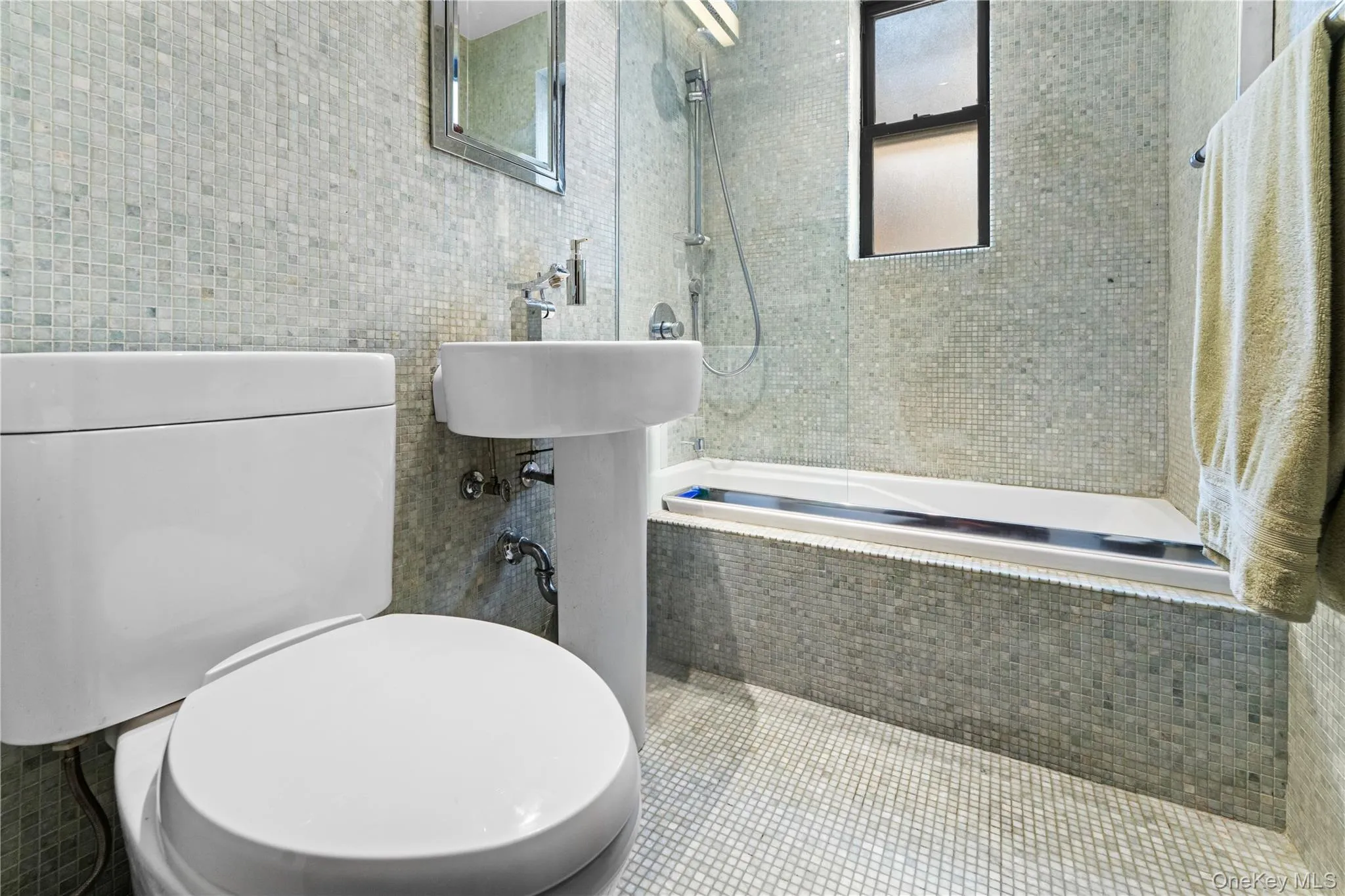 50 East 8th, New York, NY, 2 Rooms Rooms,1 BathroomBathrooms,Residential,For Rent,East 8th,0,1056948 50 East 8th, New York, NY, 2 Rooms Rooms,1 BathroomBathrooms,Residential,For Rent,East 8th,0,1056948