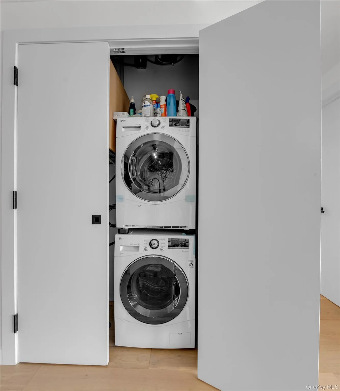 5-33 48th Avenue, New York, NY, 3 Bedrooms Bedrooms, 5 Rooms Rooms,2 BathroomsBathrooms,Residential Lease,For Rent,48th,0,1056955 5-33 48th Avenue, New York, NY, 3 Bedrooms Bedrooms, 5 Rooms Rooms,2 BathroomsBathrooms,Residential Lease,For Rent,48th,0,1056955