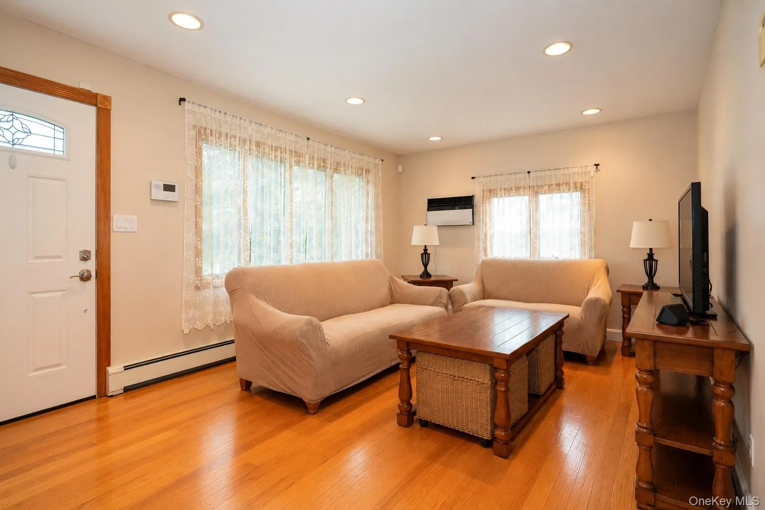 34 Chapel Lane, Hempstead, NY, 4 Bedrooms Bedrooms, 7 Rooms Rooms,1 BathroomBathrooms,Residential,For Rent,Chapel,0,1056959 34 Chapel Lane, Hempstead, NY, 4 Bedrooms Bedrooms, 7 Rooms Rooms,1 BathroomBathrooms,Residential,For Rent,Chapel,0,1056959