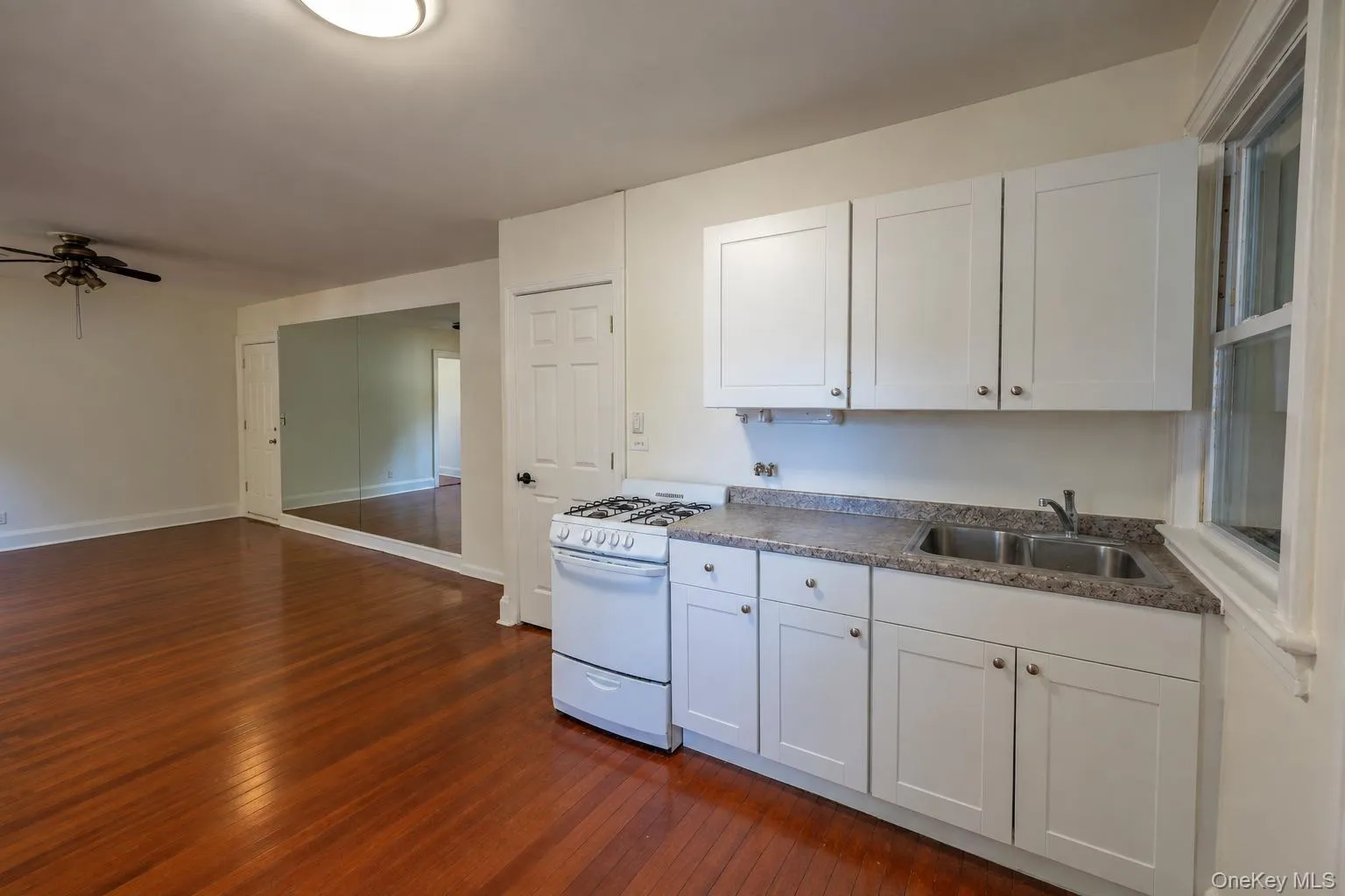 364 Ashford Avenue, Greenburgh, NY, 1 Bedroom Bedrooms, 3 Room Rooms,1 BathroomBathrooms,Residential Lease,For Rent,Ashford,0,1056962 364 Ashford Avenue, Greenburgh, NY, 1 Bedroom Bedrooms, 3 Room Rooms,1 BathroomBathrooms,Residential Lease,For Rent,Ashford,0,1056962