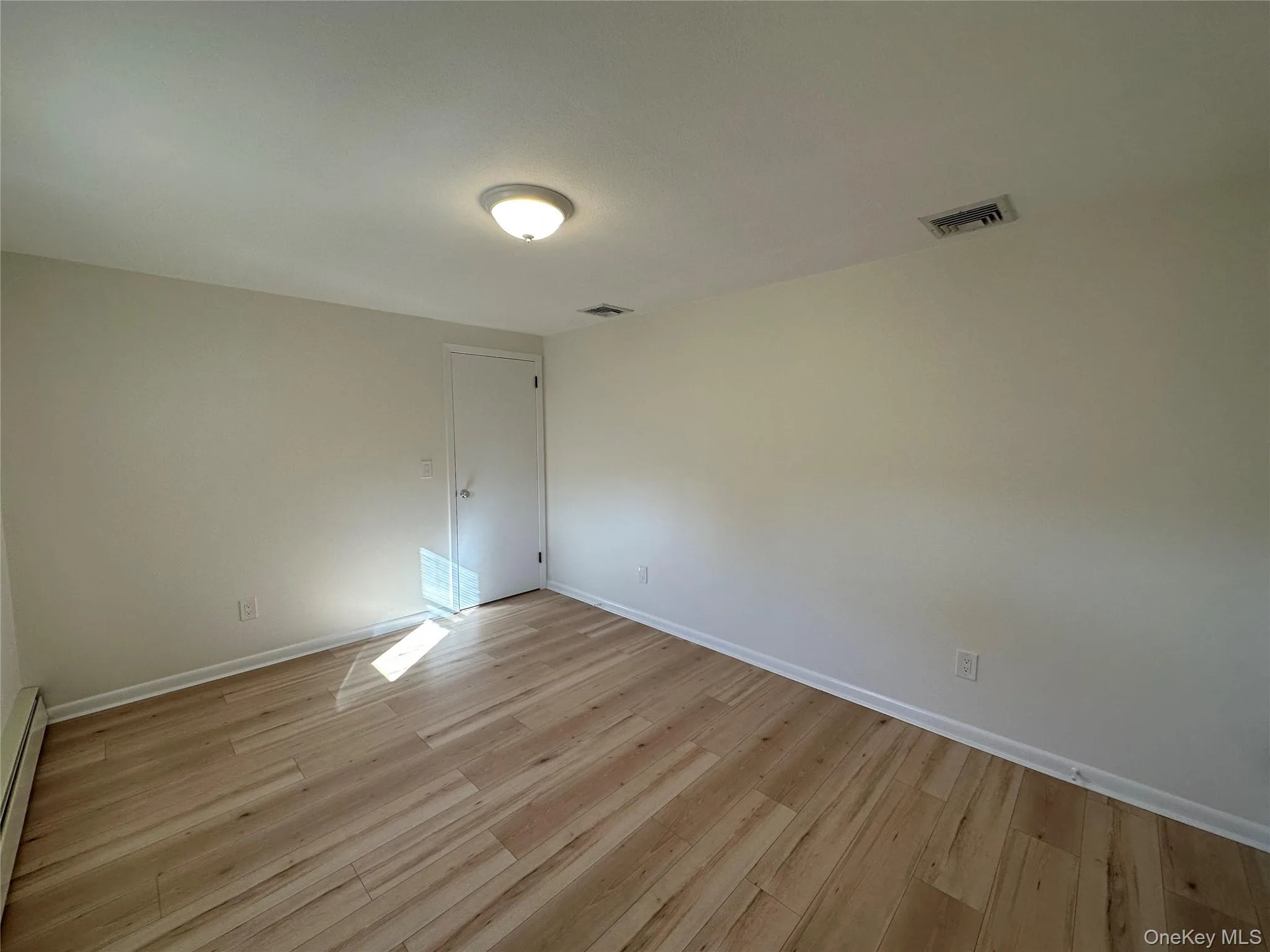 11 Gabriel Place, Oyster Bay, NY, 2 Bedroom Bedrooms, 7 Room Rooms,1 BathroomBathrooms,Residential Lease,For Rent,Gabriel Place,0,1056965 11 Gabriel Place, Oyster Bay, NY, 2 Bedroom Bedrooms, 7 Room Rooms,1 BathroomBathrooms,Residential Lease,For Rent,Gabriel Place,0,1056965