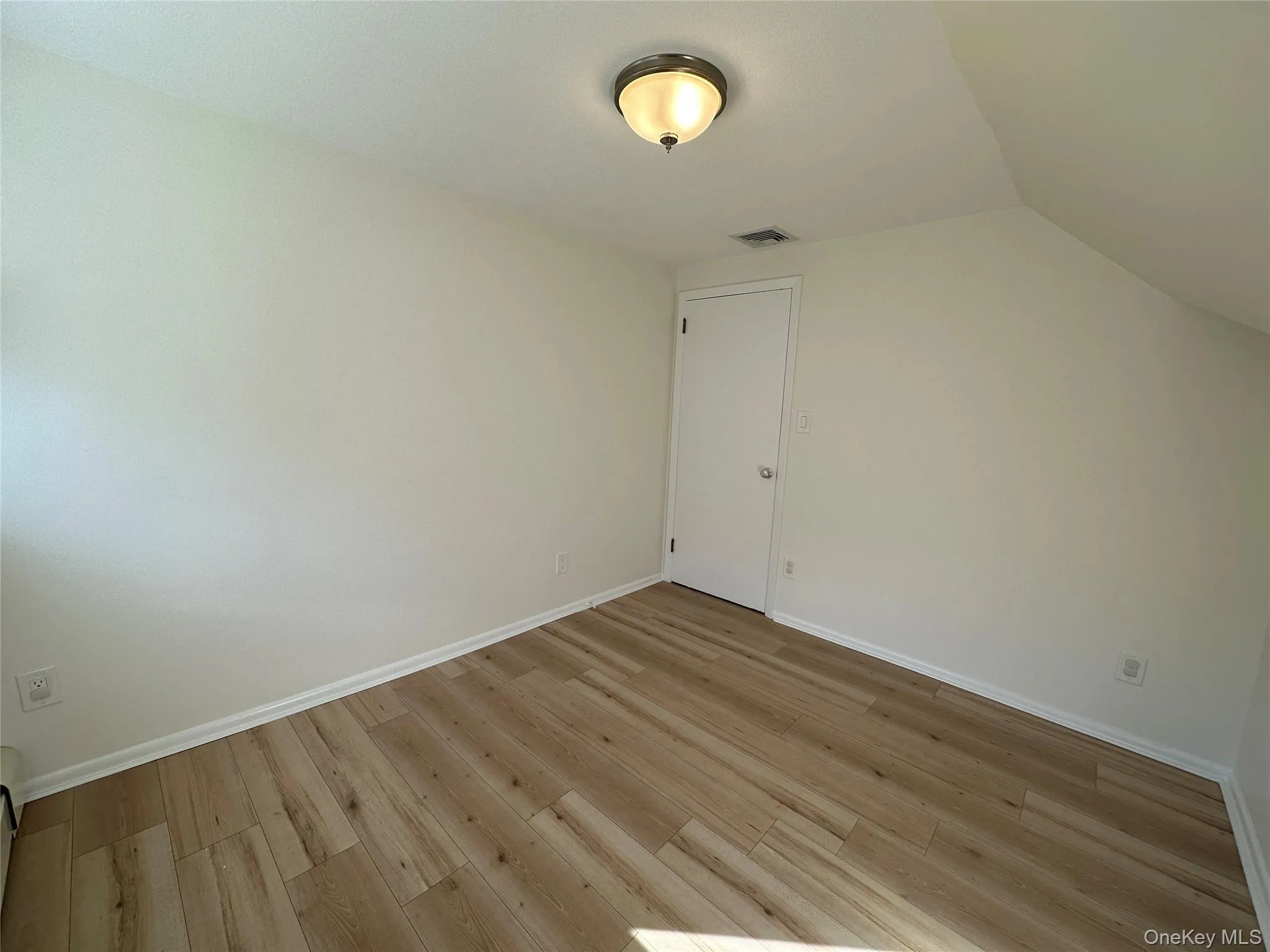 11 Gabriel Place, Oyster Bay, NY, 2 Bedroom Bedrooms, 7 Room Rooms,1 BathroomBathrooms,Residential Lease,For Rent,Gabriel Place,0,1056965 11 Gabriel Place, Oyster Bay, NY, 2 Bedroom Bedrooms, 7 Room Rooms,1 BathroomBathrooms,Residential Lease,For Rent,Gabriel Place,0,1056965