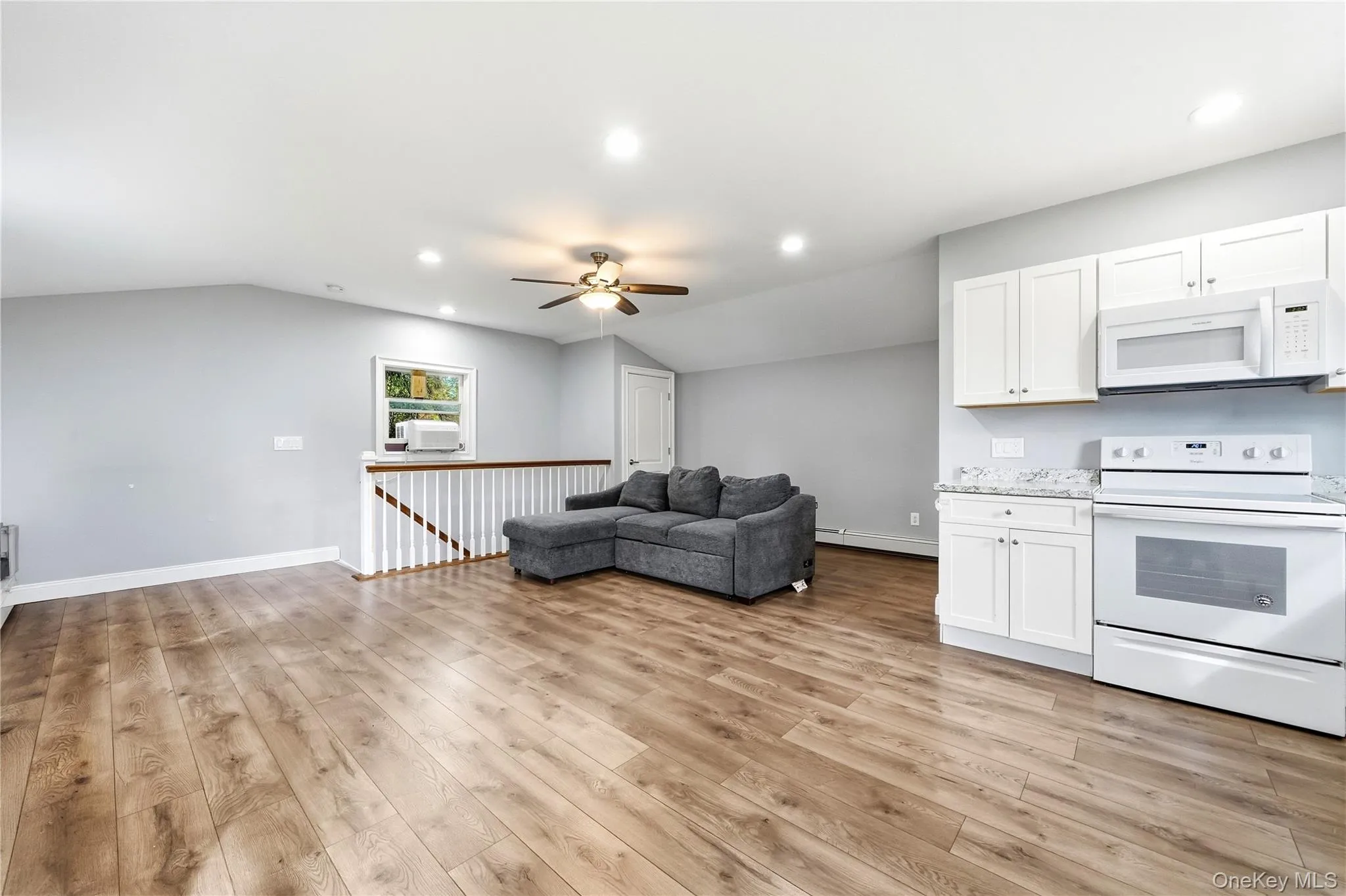248 Bayview Avenue, Babylon, NY, 1 Room Rooms,1 BathroomBathrooms,Residential Lease,For Rent,Bayview,0,1056966 248 Bayview Avenue, Babylon, NY, 1 Room Rooms,1 BathroomBathrooms,Residential Lease,For Rent,Bayview,0,1056966