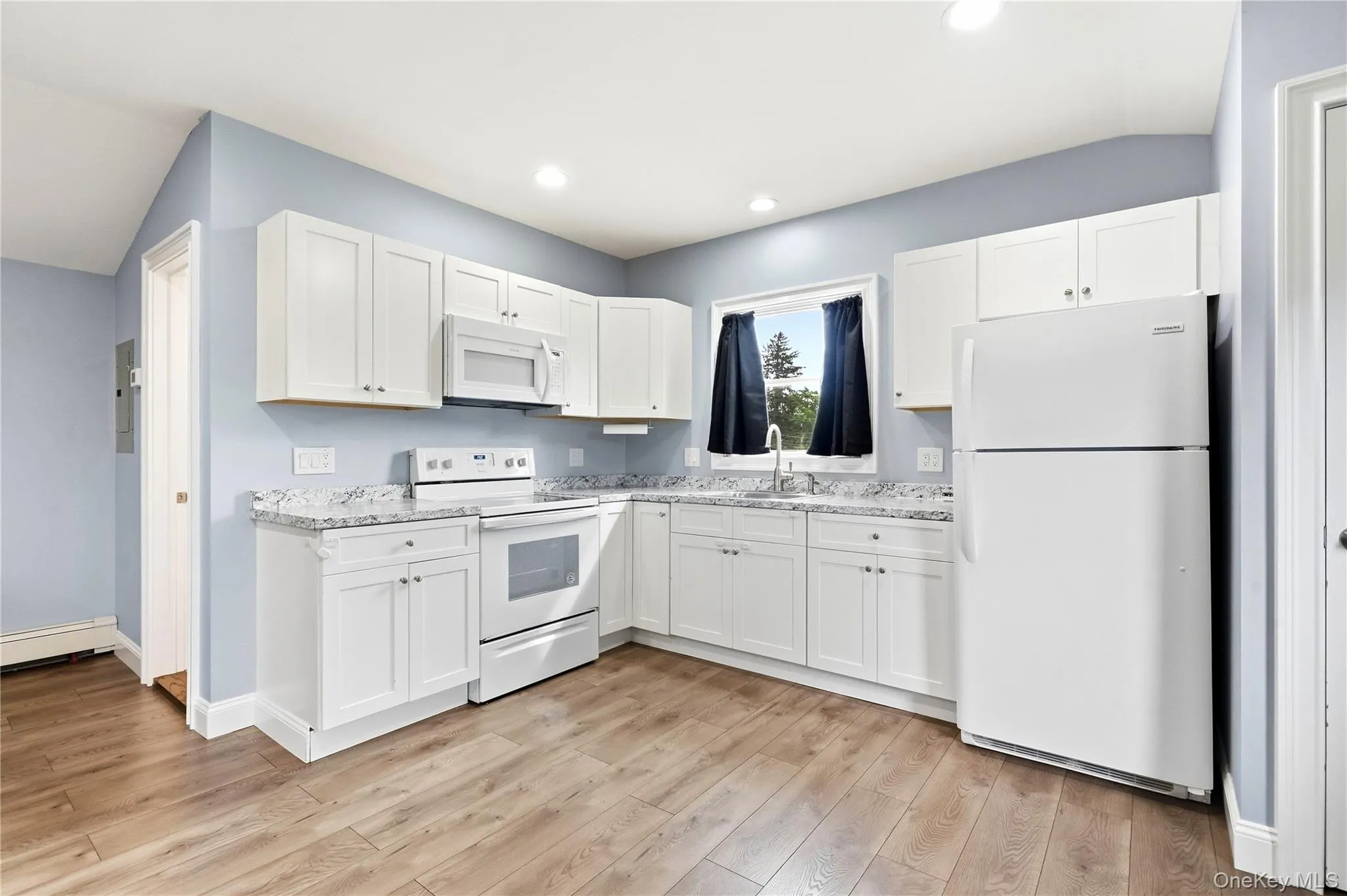 248 Bayview Avenue, Babylon, NY, 1 Room Rooms,1 BathroomBathrooms,Residential Lease,For Rent,Bayview,0,1056966 248 Bayview Avenue, Babylon, NY, 1 Room Rooms,1 BathroomBathrooms,Residential Lease,For Rent,Bayview,0,1056966
