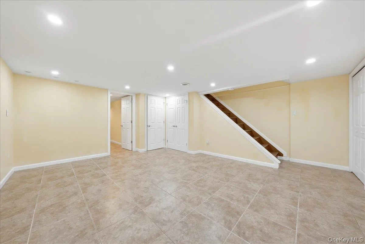 2927 Grand Avenue, Hempstead, NY, 3 Bedrooms Bedrooms, 7 Rooms Rooms,2 BathroomsBathrooms,Residential,For Rent,Grand,0,1056968 2927 Grand Avenue, Hempstead, NY, 3 Bedrooms Bedrooms, 7 Rooms Rooms,2 BathroomsBathrooms,Residential,For Rent,Grand,0,1056968