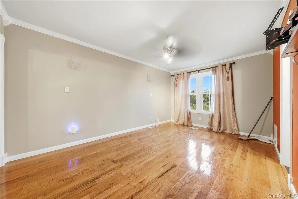 2927 Grand Avenue, Hempstead, NY, 3 Bedrooms Bedrooms, 7 Rooms Rooms,2 BathroomsBathrooms,Residential,For Rent,Grand,0,1056968 2927 Grand Avenue, Hempstead, NY, 3 Bedrooms Bedrooms, 7 Rooms Rooms,2 BathroomsBathrooms,Residential,For Rent,Grand,0,1056968