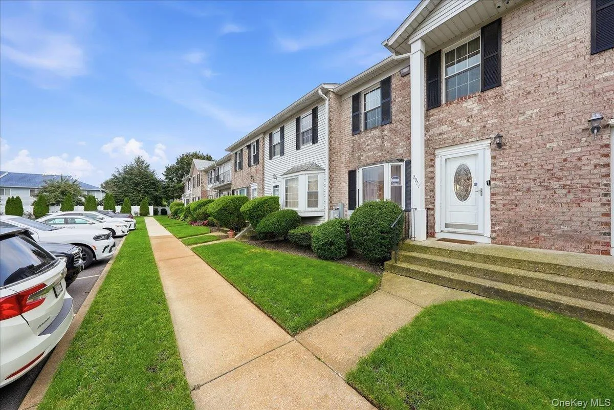 2927 Grand Avenue, Hempstead, NY, 3 Bedrooms Bedrooms, 7 Rooms Rooms,2 BathroomsBathrooms,Residential,For Rent,Grand,0,1056968 2927 Grand Avenue, Hempstead, NY, 3 Bedrooms Bedrooms, 7 Rooms Rooms,2 BathroomsBathrooms,Residential,For Rent,Grand,0,1056968